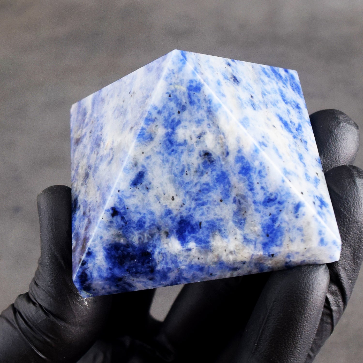 Natural 600.00 Cts Genuine Sodalite Crystal Specimen Healing Divine Pyramid