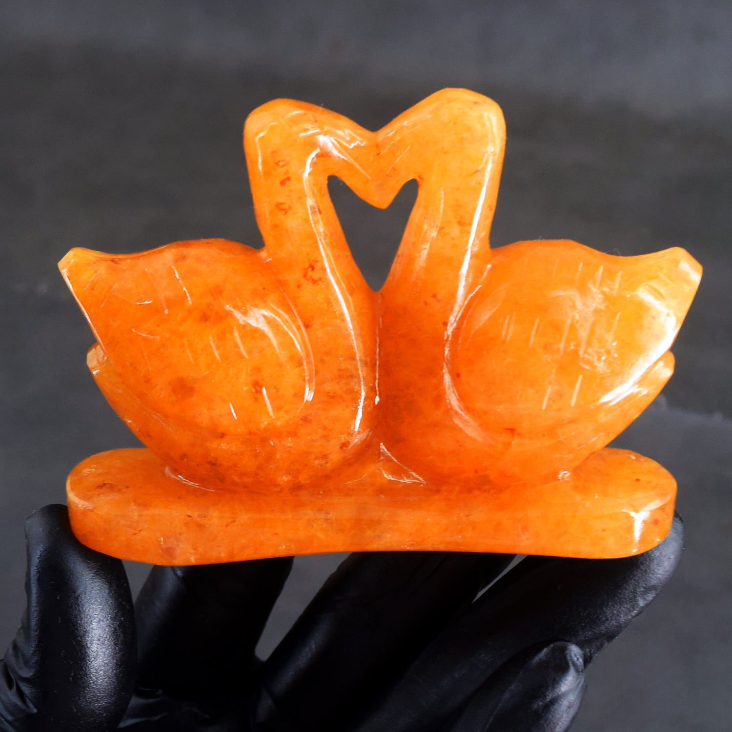 Fabulous 737.00 Cts Genuine Aventurine Carved Love Swan Pair Premium