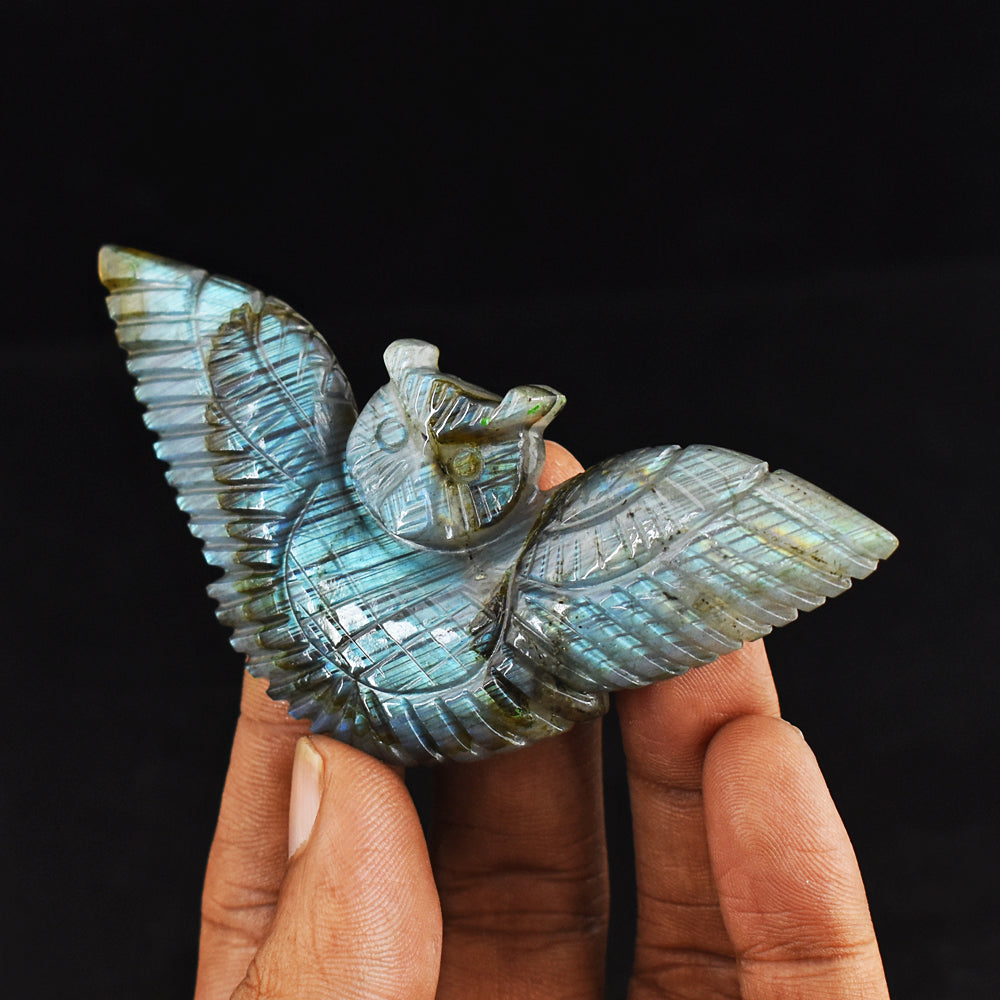 Beautiful 151.00  Carats  Genuine Amazing Blue Flash Labardorite Hand Carved Crystal Owl