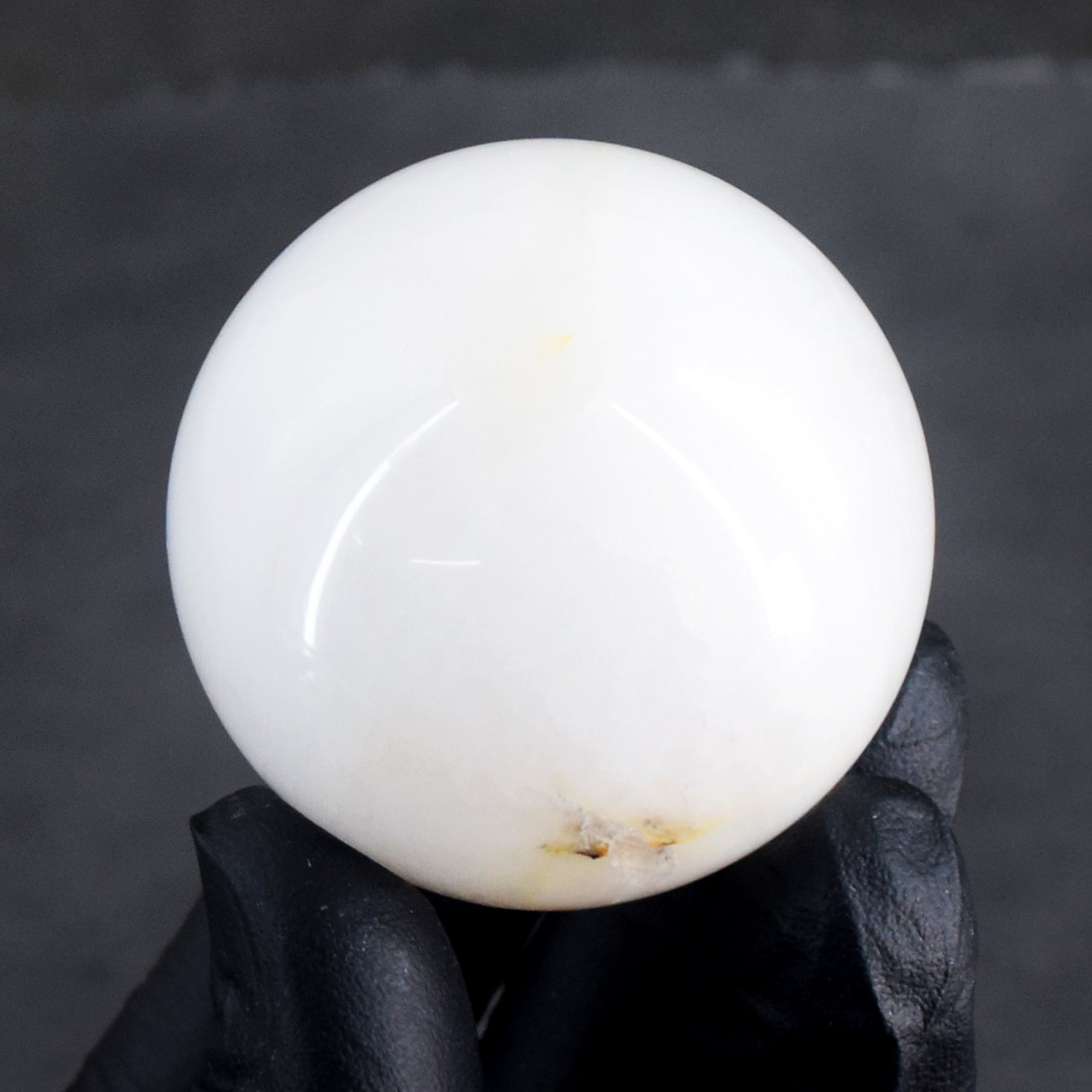 Elegant 431.00  Carats  Genuine  White Quartz  Hand  Carved  Crystal  Healing  Gemstone  Sphere