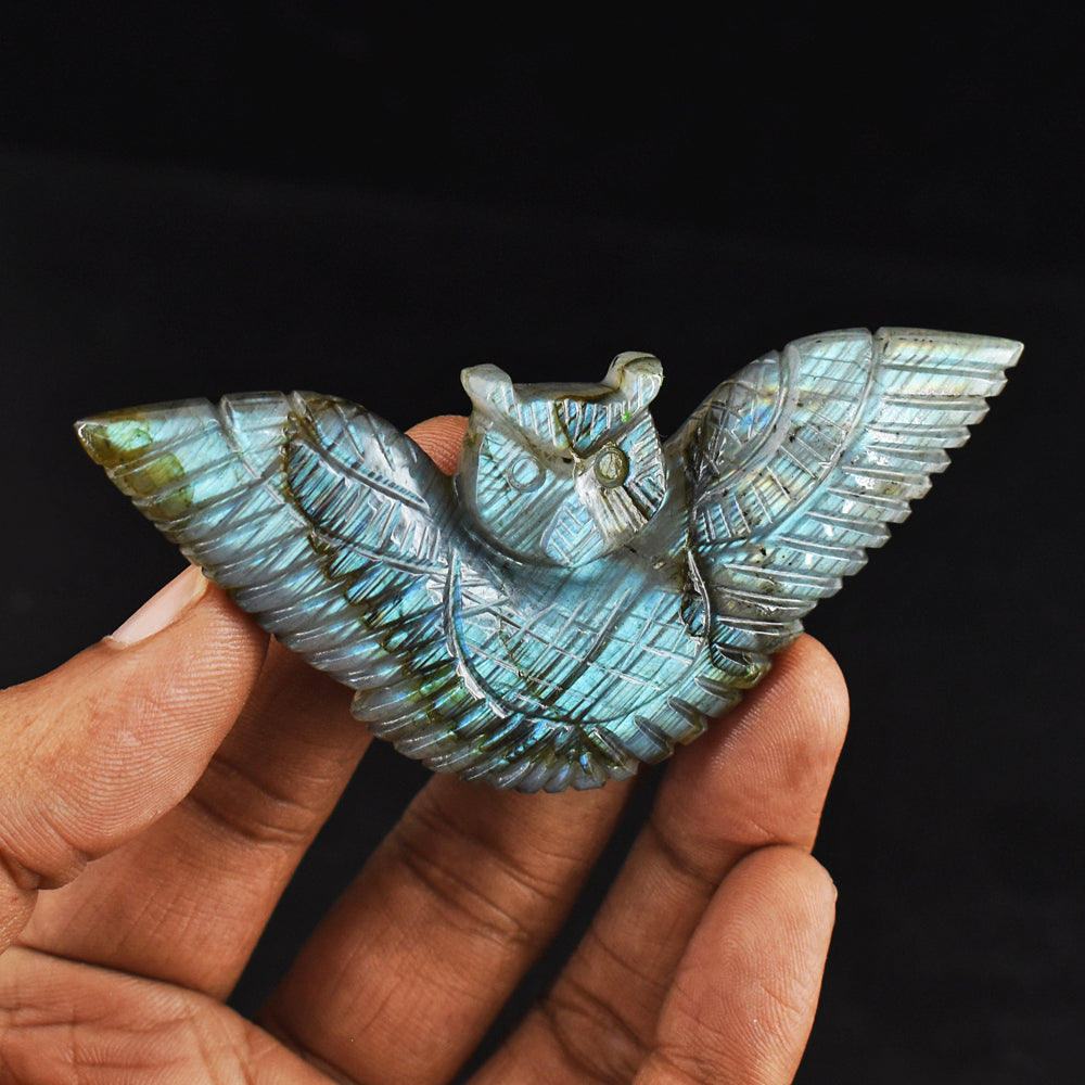 Beautiful 151.00  Carats  Genuine Amazing Blue Flash Labardorite Hand Carved Crystal Owl