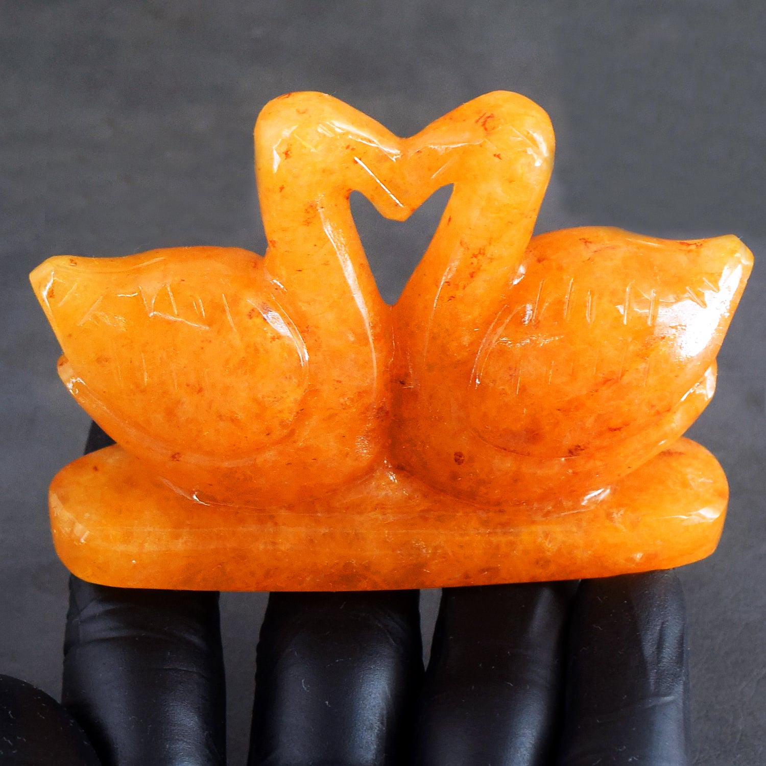 Fabulous 737.00 Cts Genuine Aventurine Carved Love Swan Pair Premium