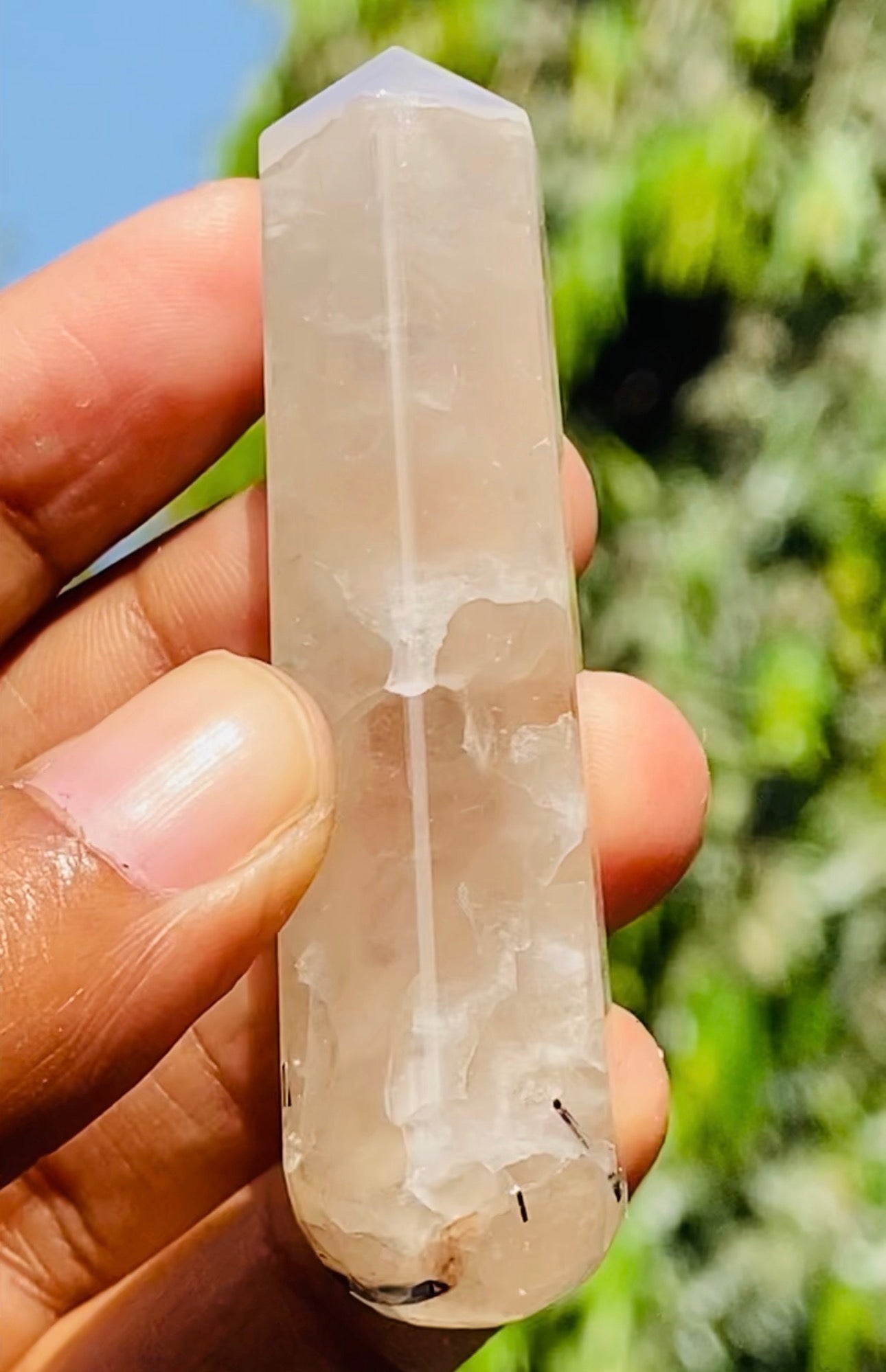 Fascinating 145.00 Carats Genuine Rutile Quartz Crystal Gemstone Healing Point