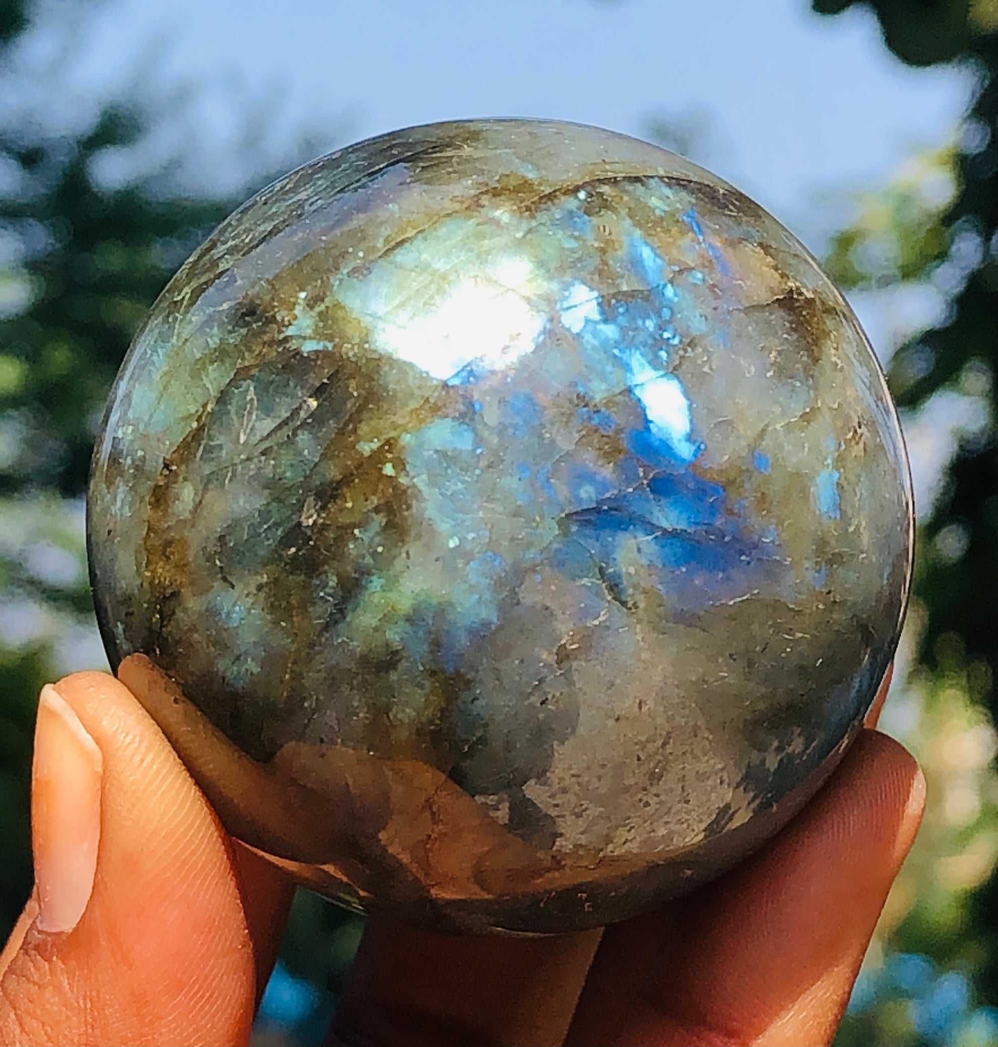 Amazing 963.00 Cts Genuine Green & Blue Flash Labradorite Healing Ball Sphere Crystal Premium
