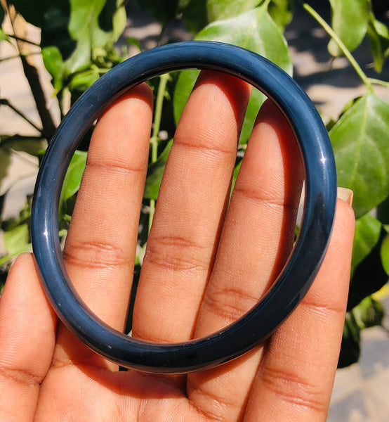 Pleasing 87.00 Cts Genuine Black Agate Crystal Specimen Premium Gemstone Fancy Bangle
