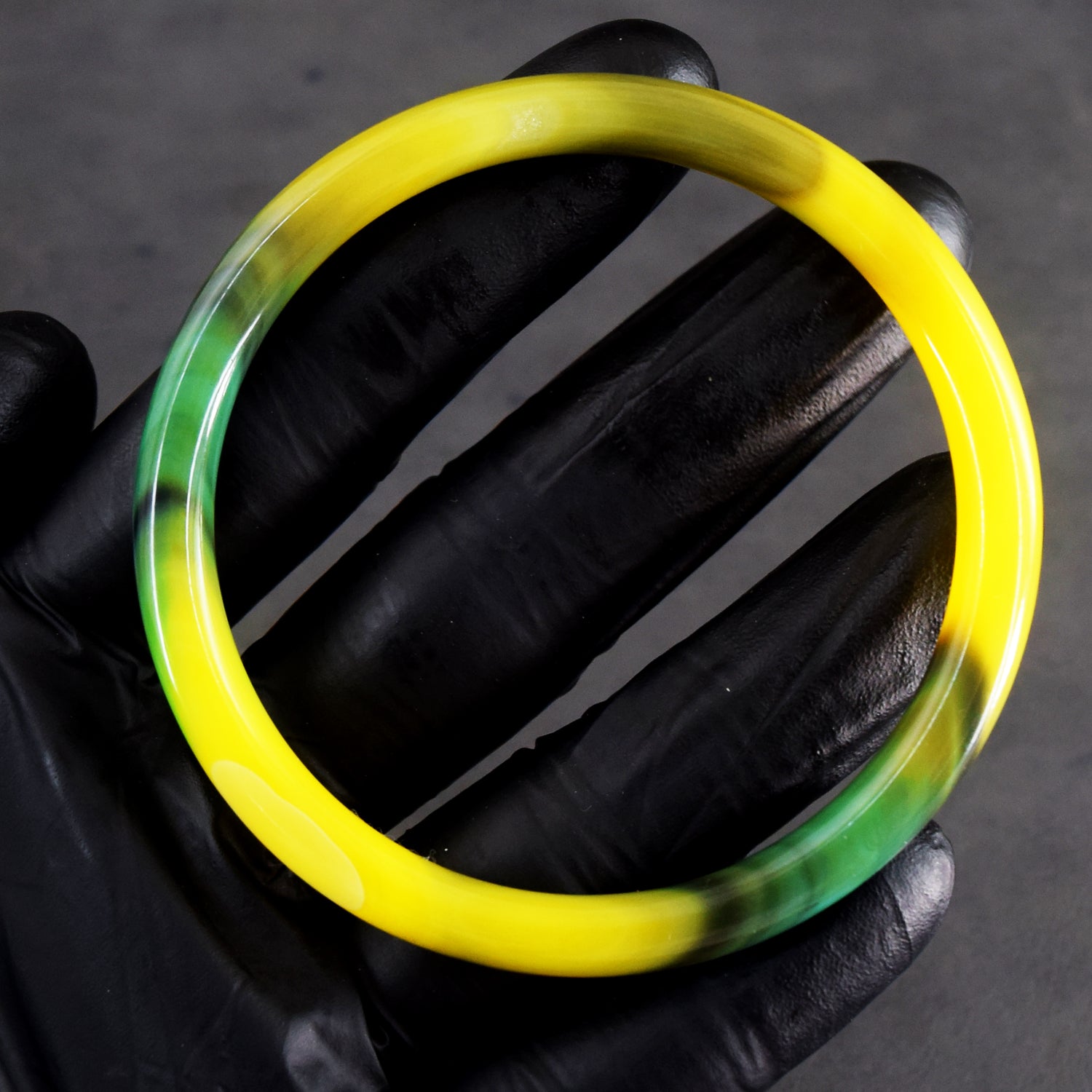 Genuine 85.00 Cts Exclusive Crystal Specimen Gemstone Fancy Premium Bangle