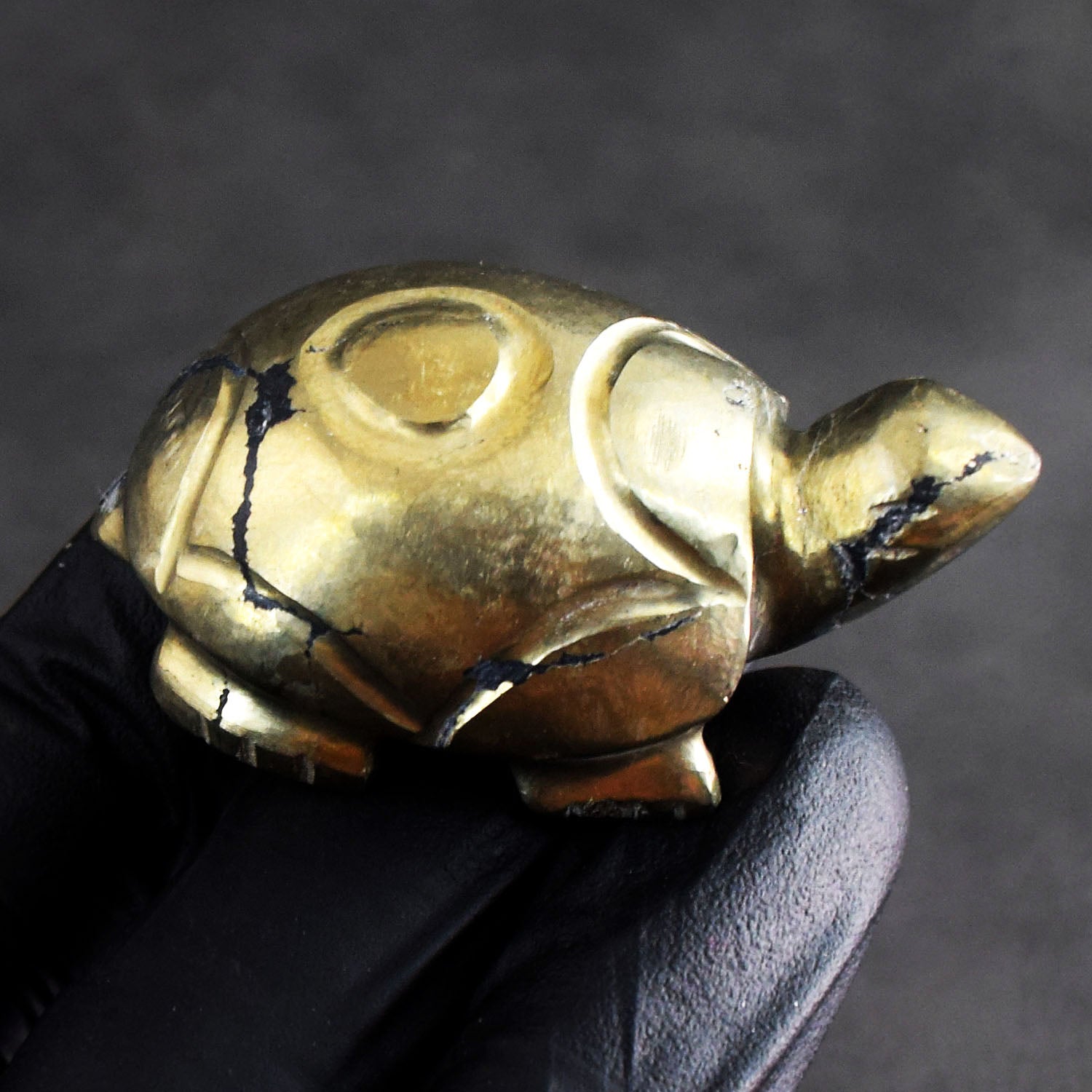 Pleasing 322.00 Cts Genuine Pyrite Gemstone Hand Carved Premium Turtle Crystal