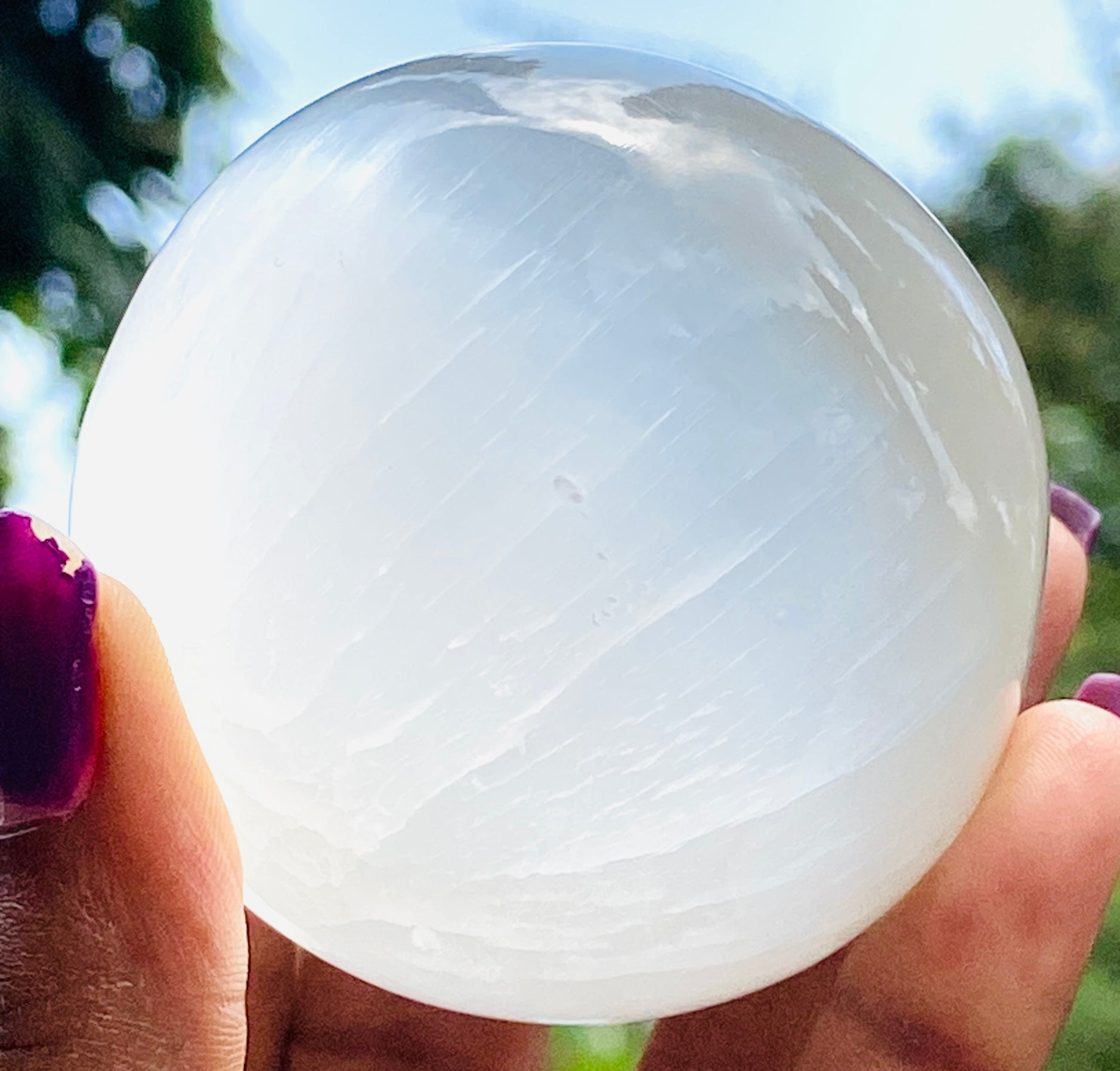 Amazing 1074.00 Cts Genuine Selenite Hand Carved Crystal Healing Sphere