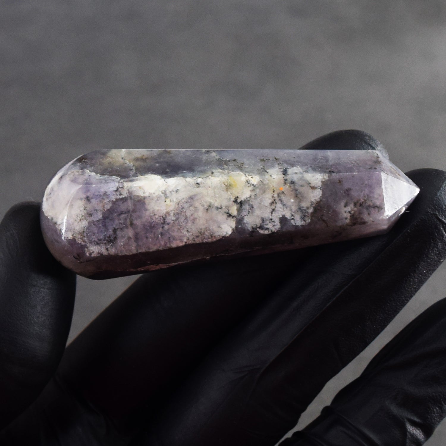 Stunning 175.00 Carats Genuine Iolite Crystal Gemstone Healing Point