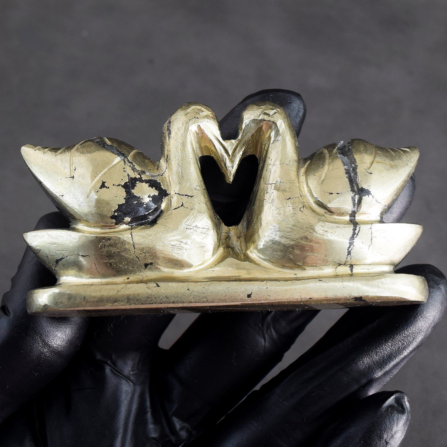 Precious 971.00 Cts Genuine Pyrite Love Carved Premium Swan Pair