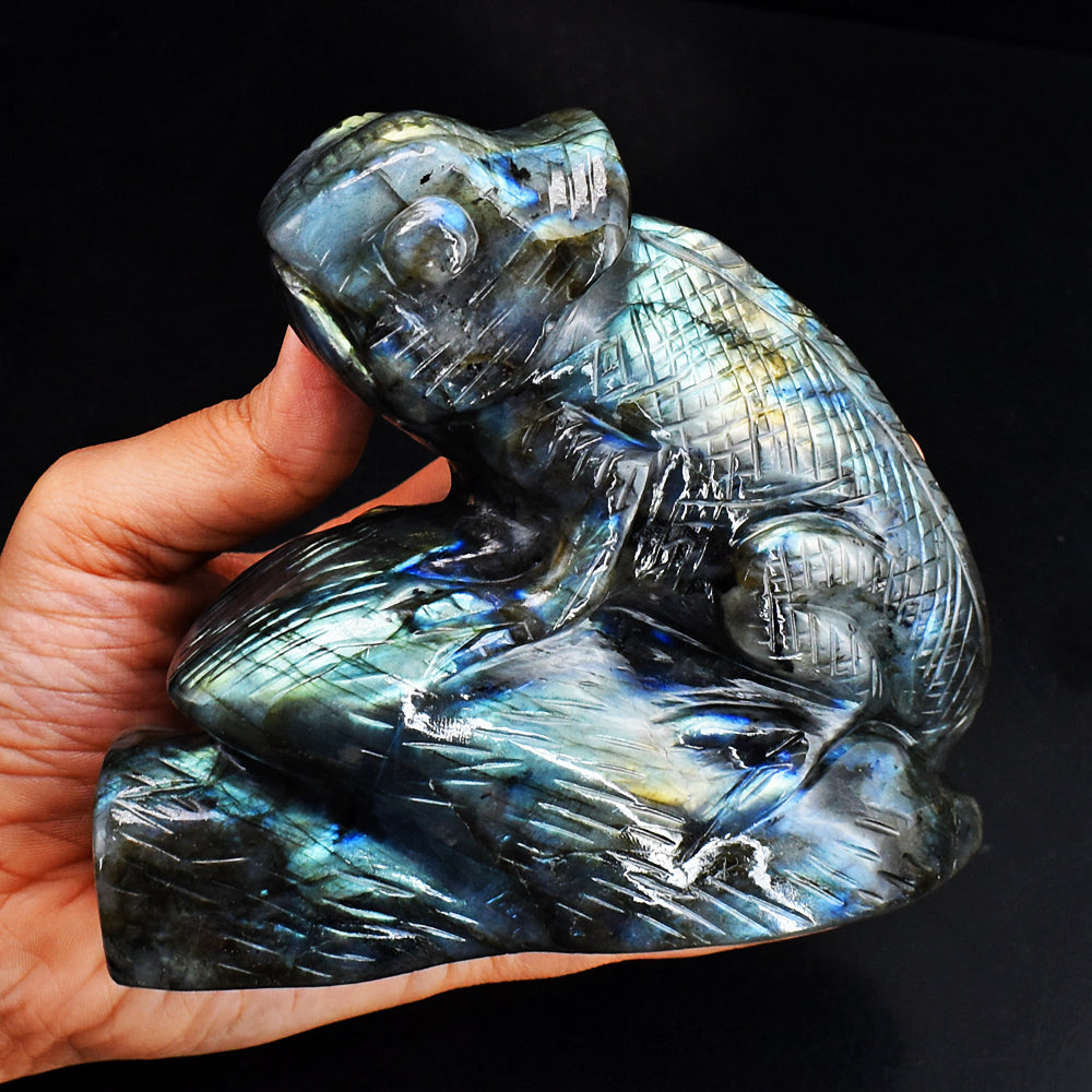 Gorgeous 4524.00 Cts  Genuine Amazing Flash Labradorite Hand Carved Crystal Gemstone Chameleon Carving