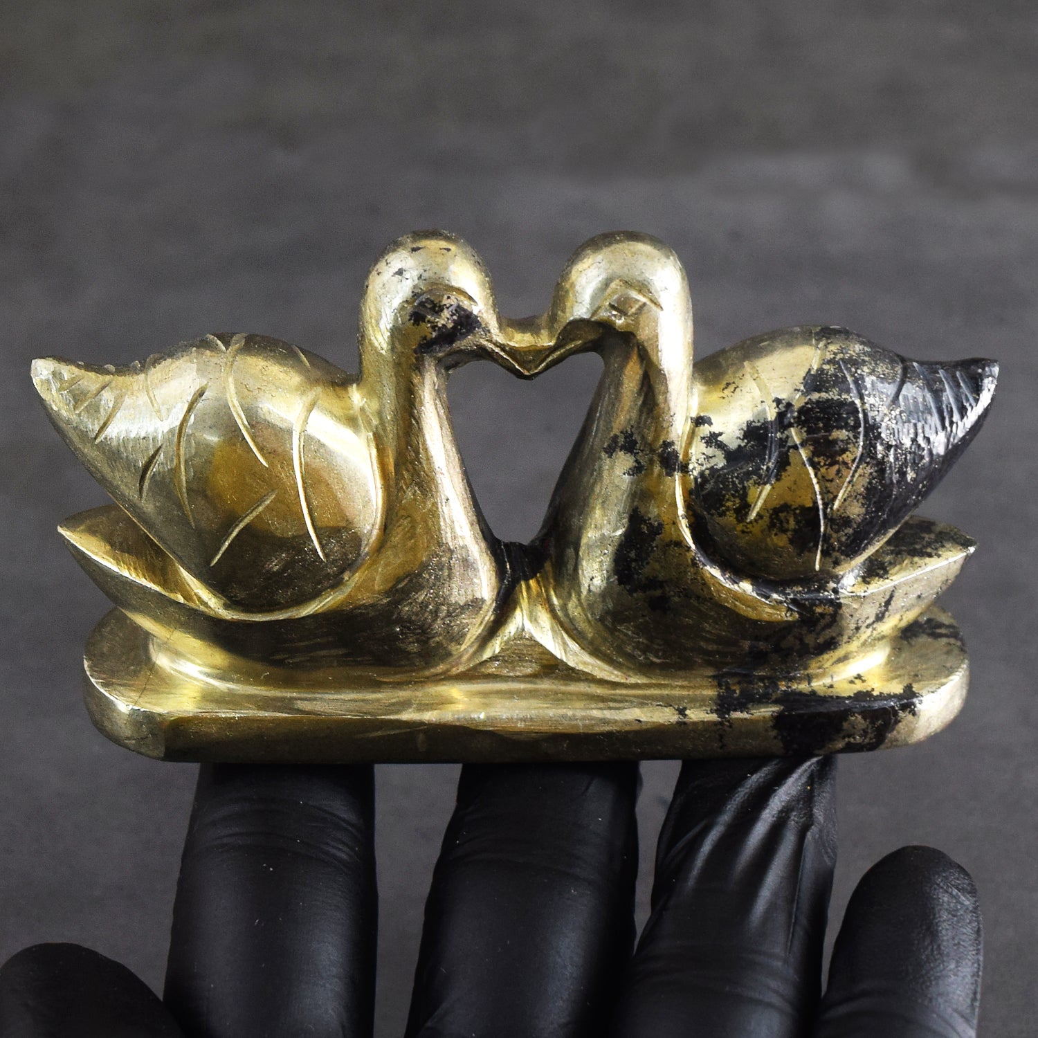 Fabulous 1220.00 Cts Genuine Pyrite Premium Hand Carved Love Swan Pair