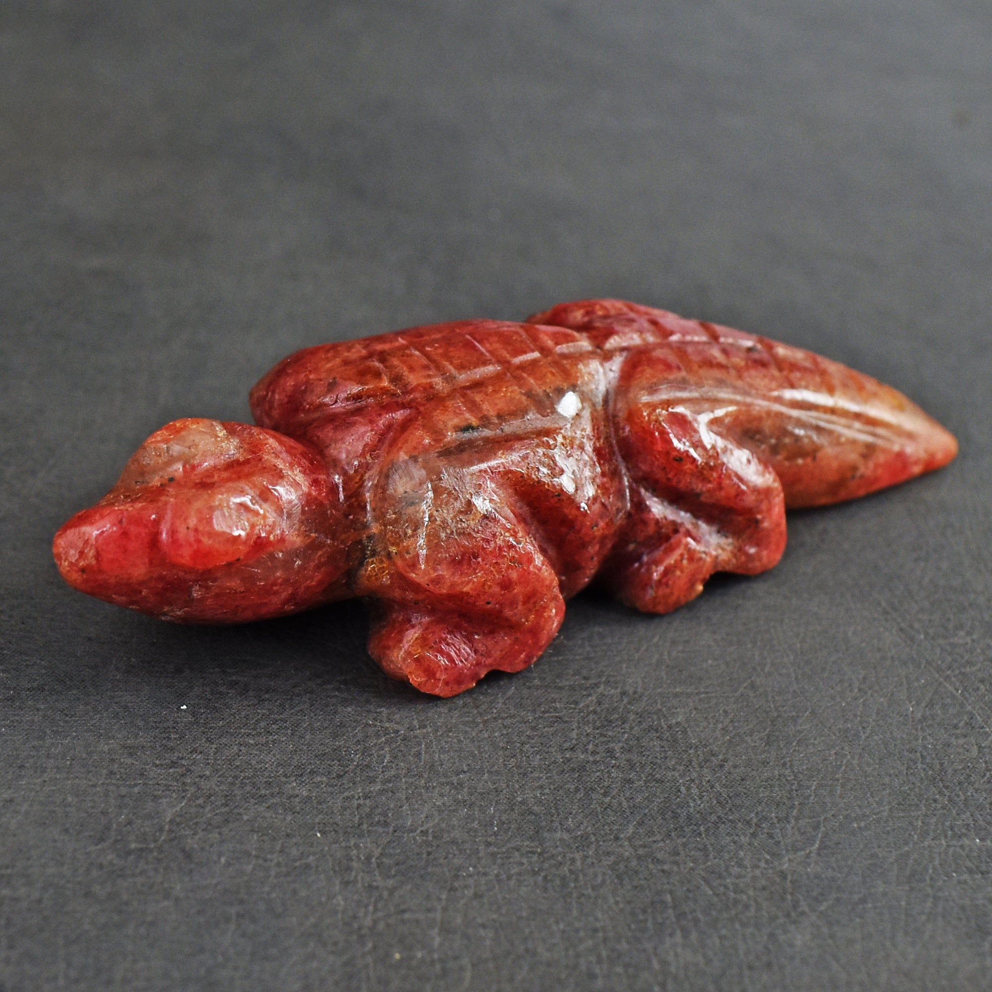 Exclusive 146.00 Cts Genuine Rhodonite Hand Carved Lizard Gemstone Carving 2026  Collection