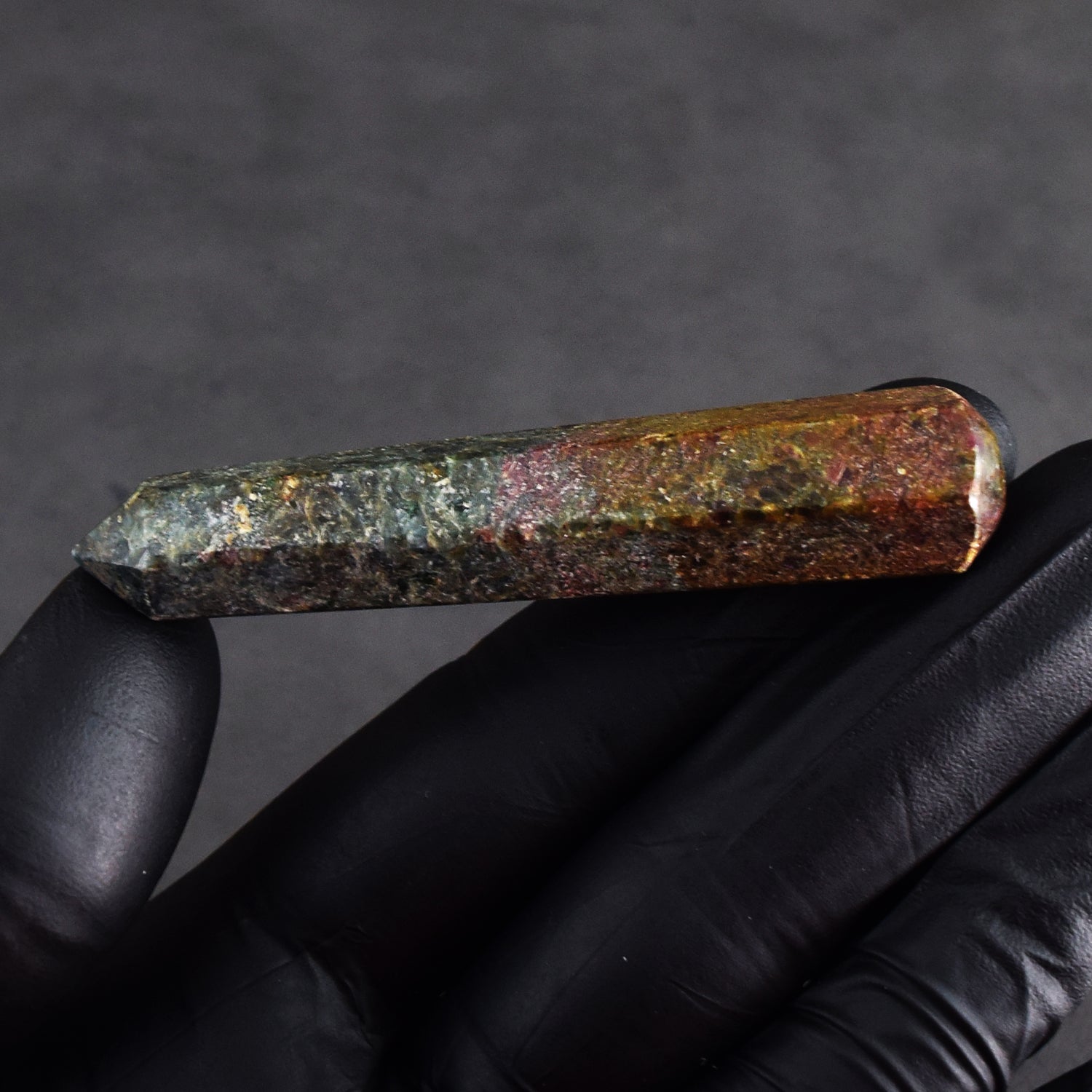 Gracious 139.00 Carats Genuine Ruby In Kyanite Crystal Gemstone Healing Point