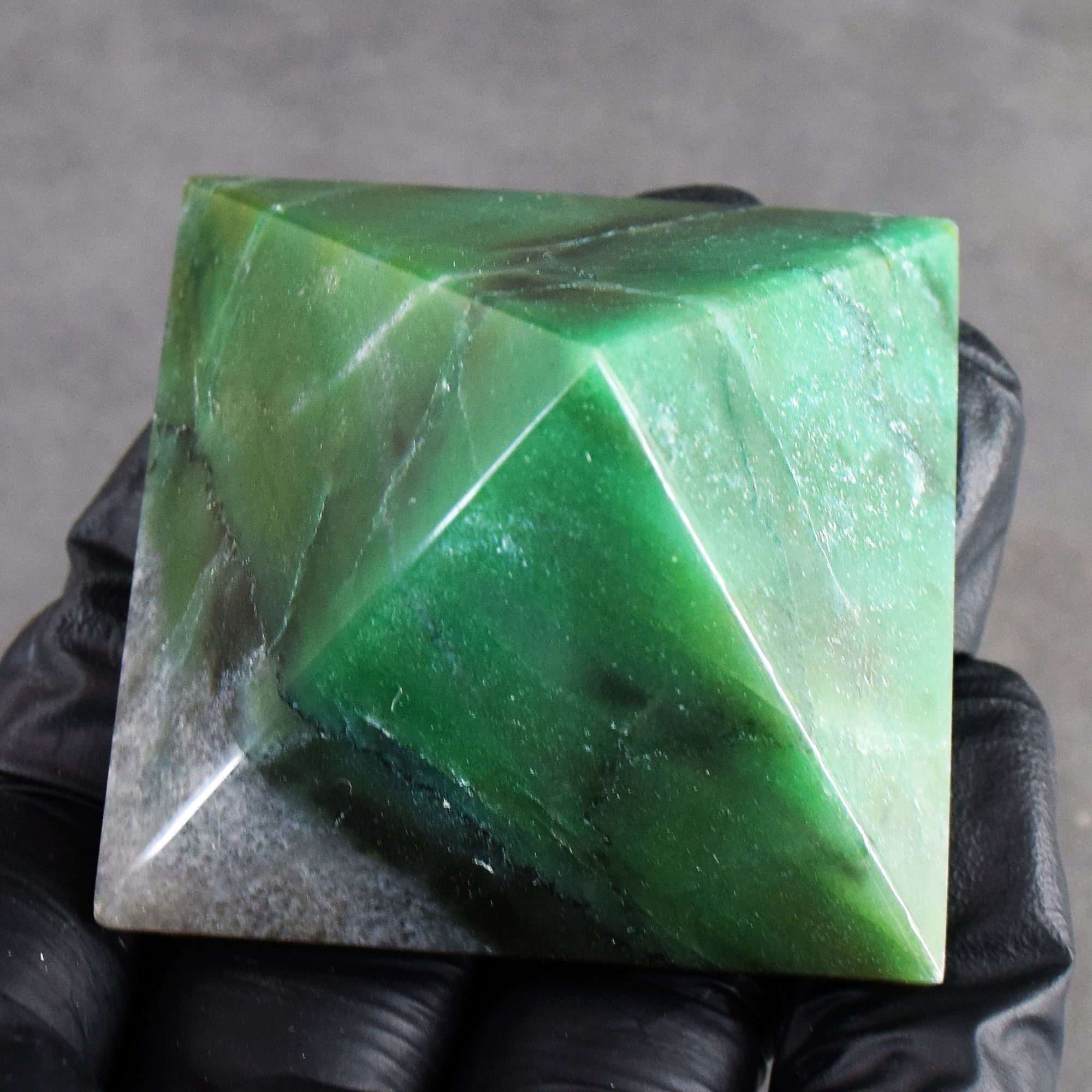 Natural 402.00 Cts Genuine Jade Crystal Specimen Healing Divine Pyramid