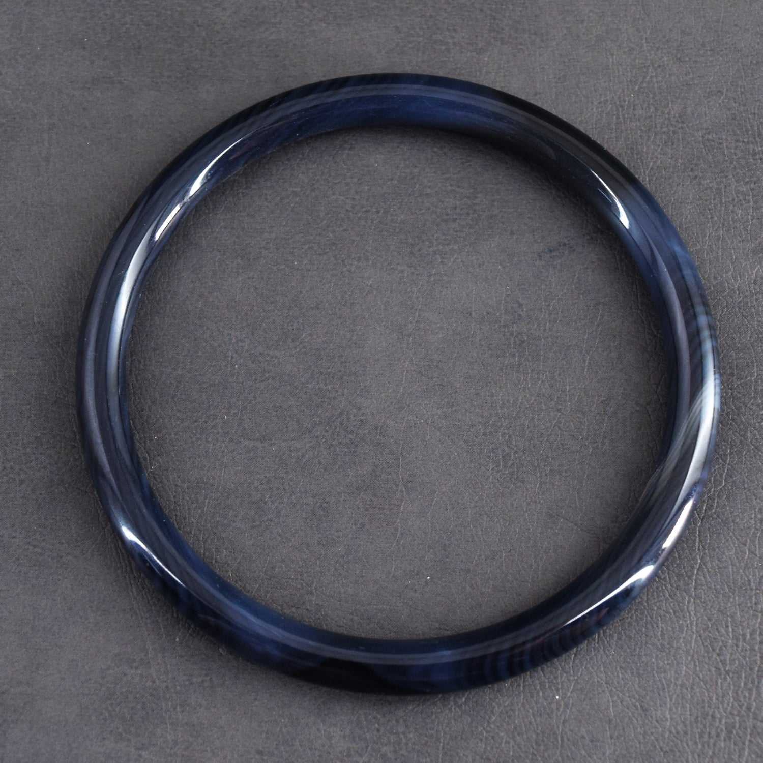 Elegant 79.00 Cts Genuien Black Agate Gemstone Crystal Specimen Premium Fancy Bangle