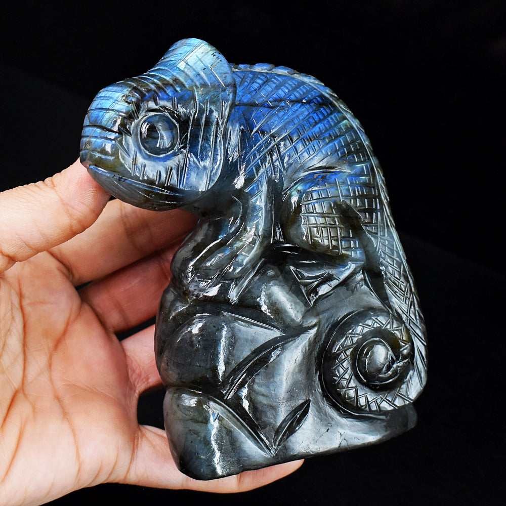 Beautiful 3487.00 Cts Genuine Blue Flash Labradorite Hand Carved Crystal Gemstone Chameleon Carving