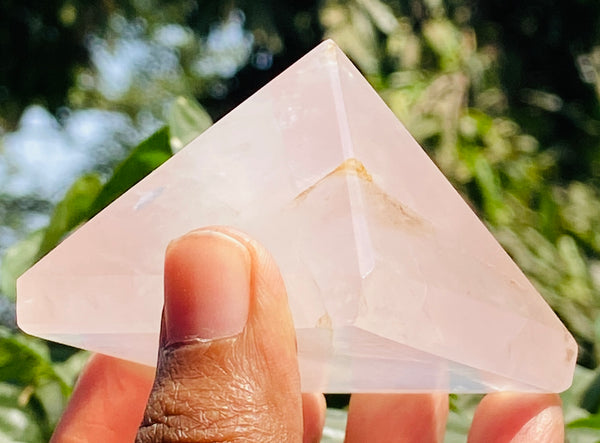 Beautiful 634.00 Cts Genuine Pink Rose Quartz Healing Divine Crystal Specimen Pyramid