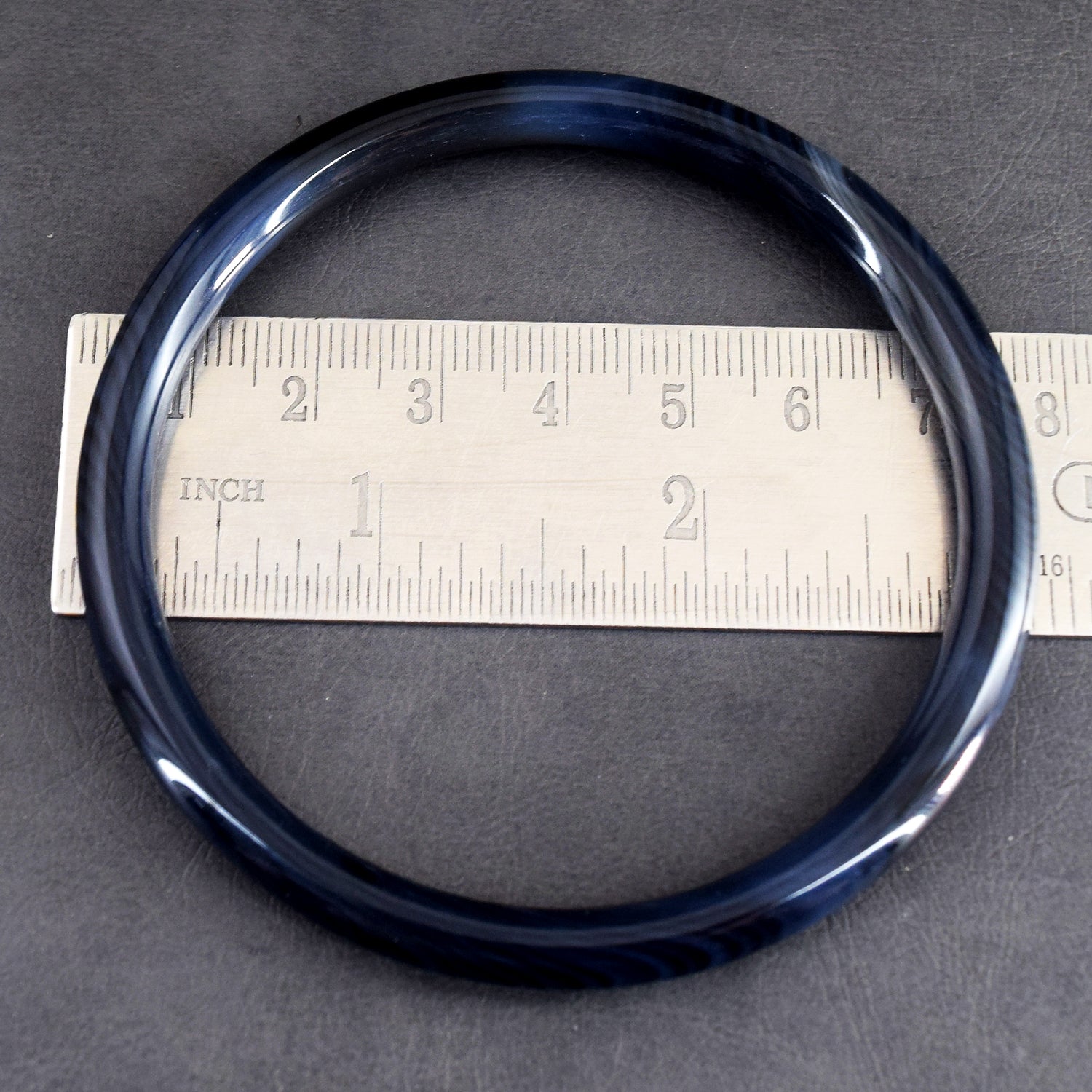 Elegant 79.00 Cts Genuien Black Agate Gemstone Crystal Specimen Premium Fancy Bangle