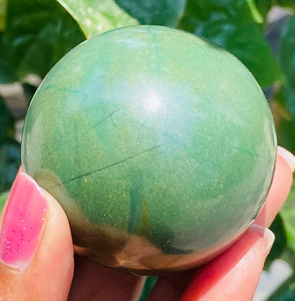 Exclusive 655.00 Cts Genuine Green Jade Healing Ball