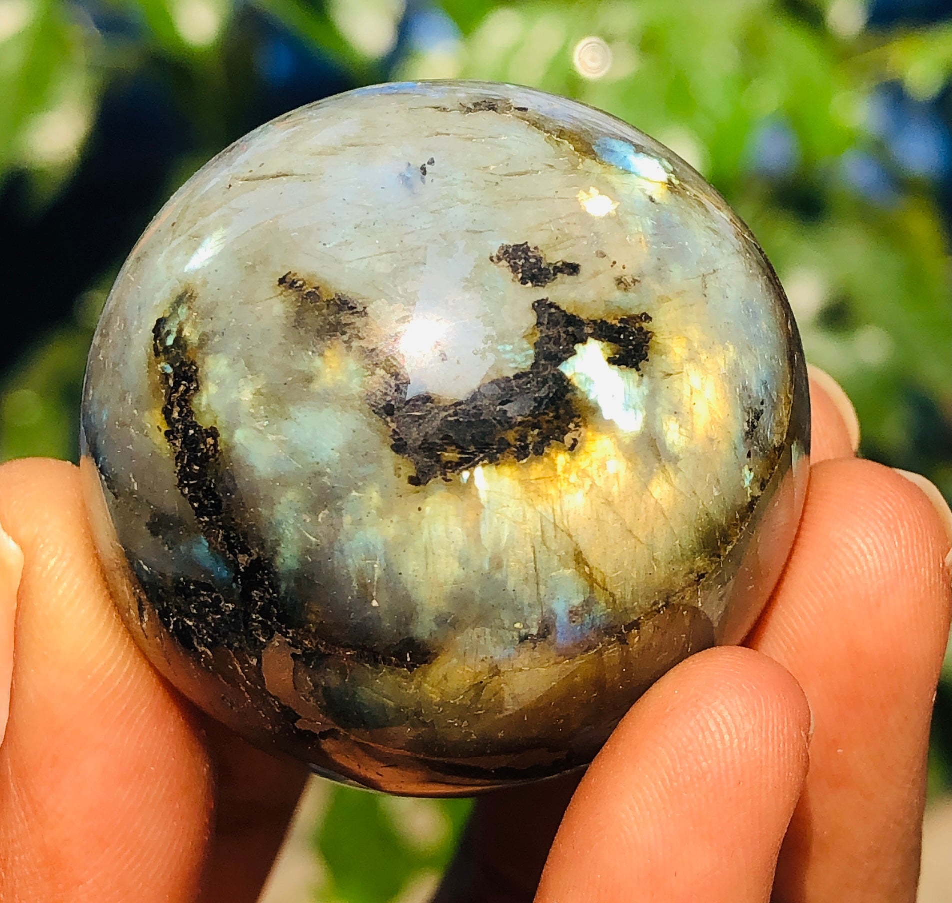Gorgeous 377.00 Cts Genuine Flashy Labradorite Healing Crystal Specimen Premium Sphere