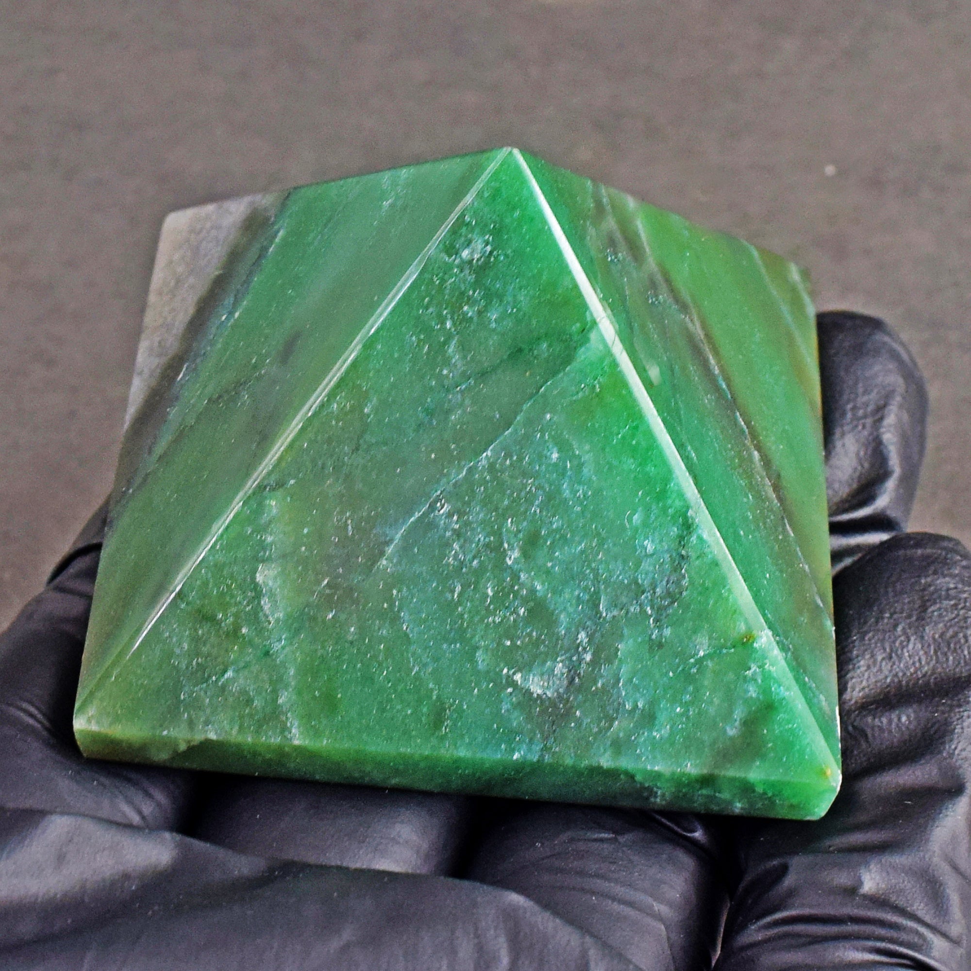 Natural 402.00 Cts Genuine Jade Crystal Specimen Healing Divine Pyramid