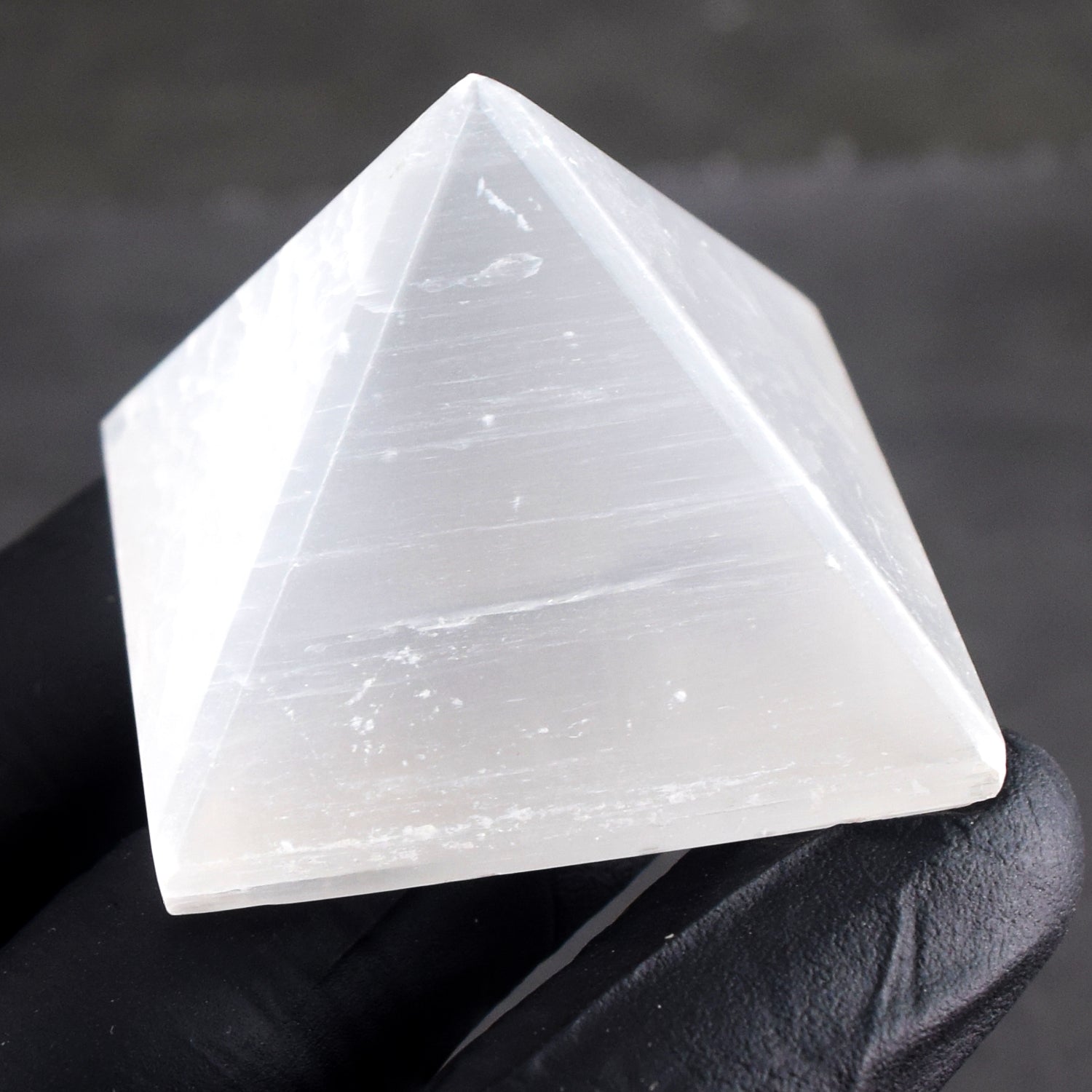 Natural 290.00 Cts Genuine Selenite Crystal Specimen Healing Divine Pyramid