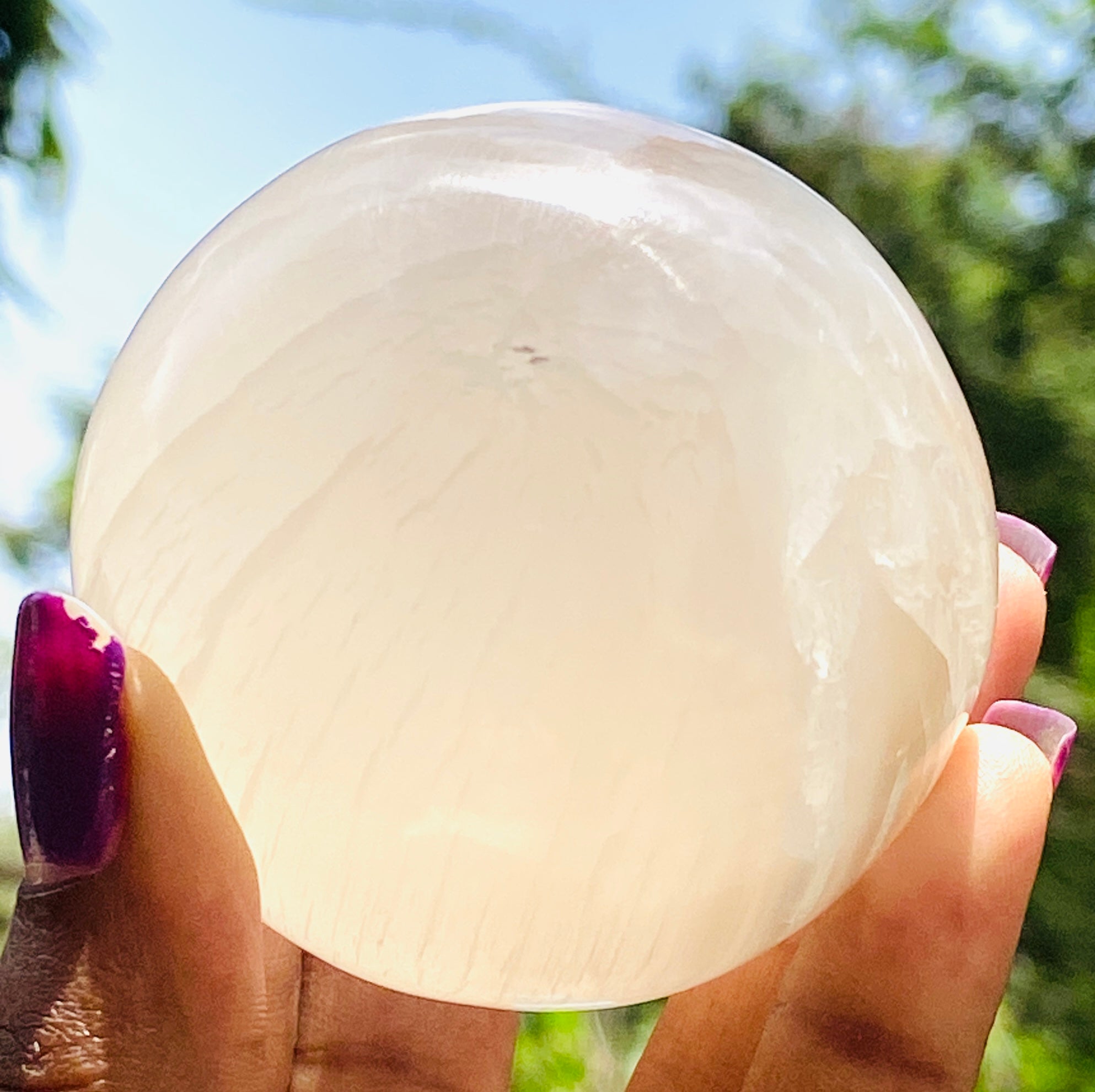 Stunning 1100.00 Cts Genuine Selenite Hand Carved Crystal Healing Sphere