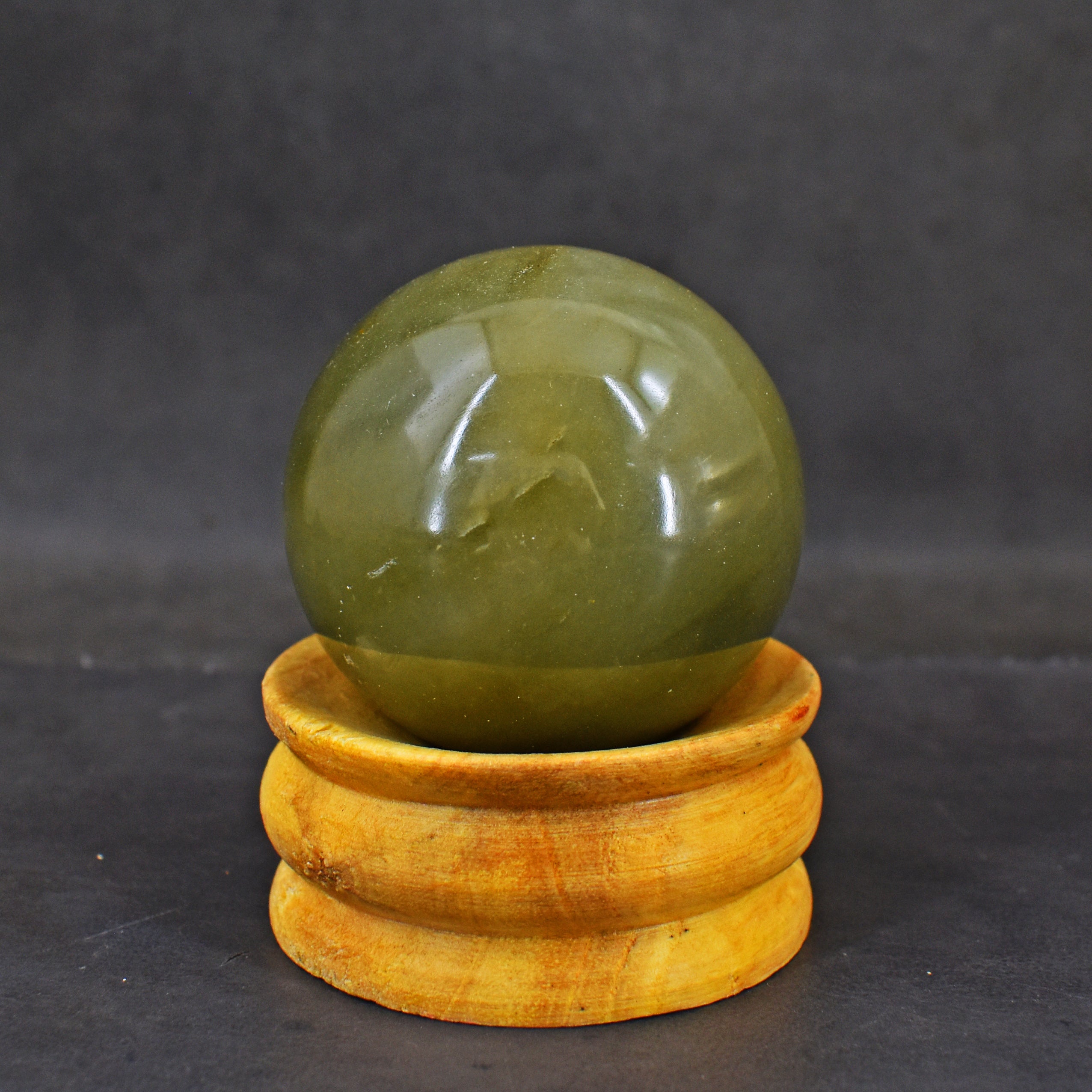 Exquisite 949.00 Cartas Genuine Green Aventurine Hand Carved Crystal Healing Gemstone Sphere