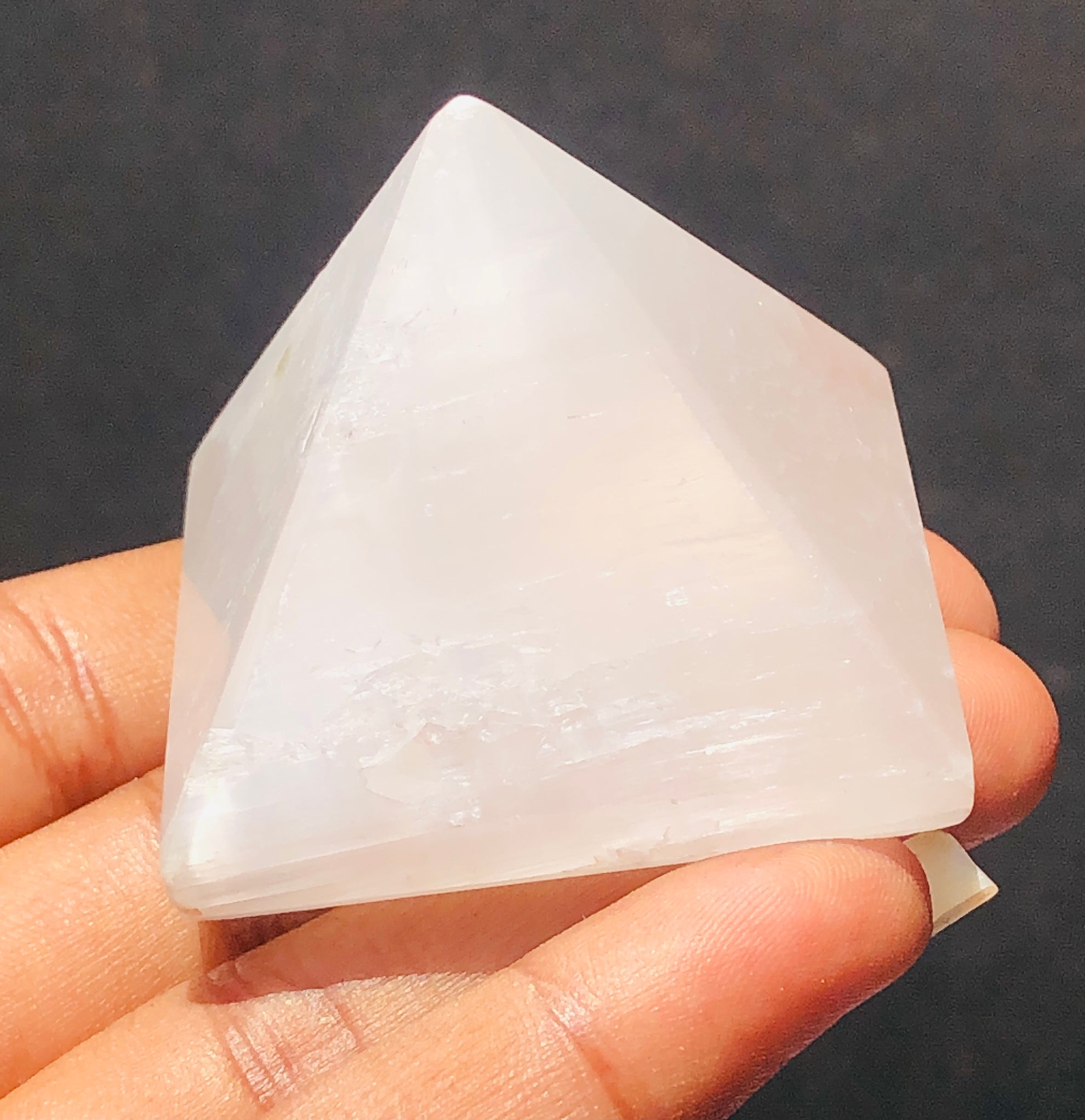 Amazing  326.00 Cts Genuine White Quartz Healing Crystal Specimen Premium Divine Pyramid