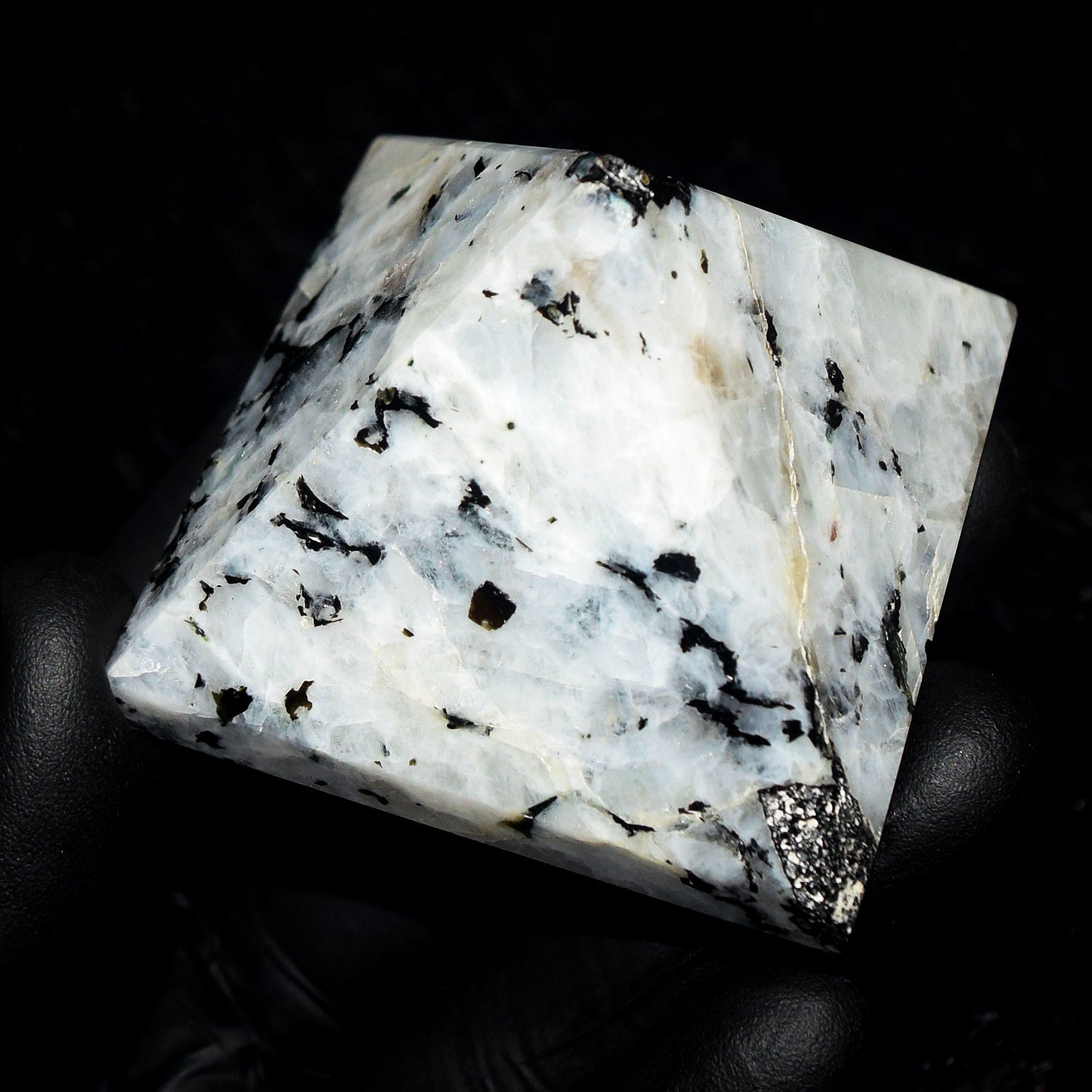 Amazing 675.00 Cts Genuine Moonstone Crystal Specimen Healing Divine Pyramid