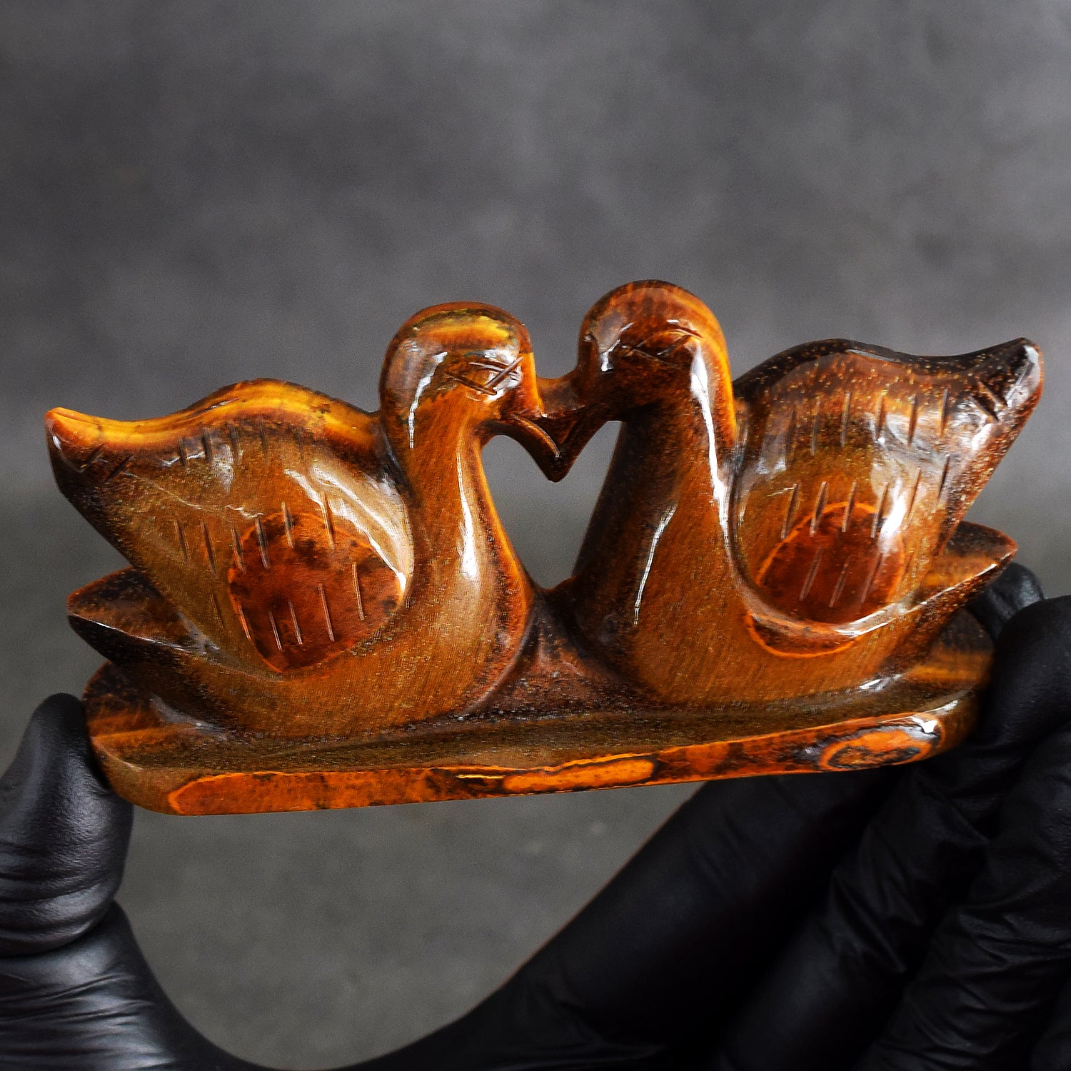 Morbid 700.00 Cts Genuine Tiger Eye Hand Carved Gemstone Premium Love Crystal Swan Pair
