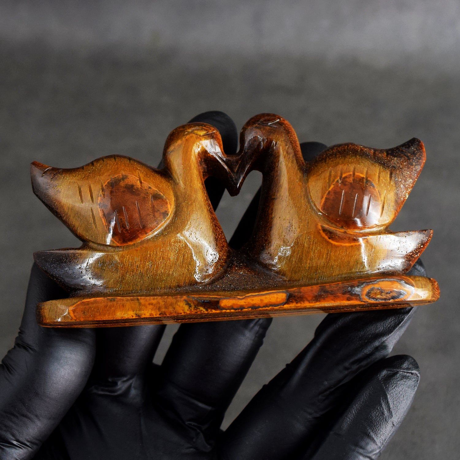 Morbid 700.00 Cts Genuine Tiger Eye Hand Carved Gemstone Premium Love Crystal Swan Pair