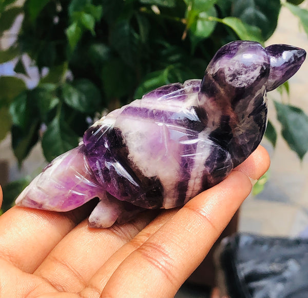 Marvellous 477.00 Carats Genuine Chevron Amethyst Hand Carved Crystal Parrot Gemstone Carving  2026  Collection