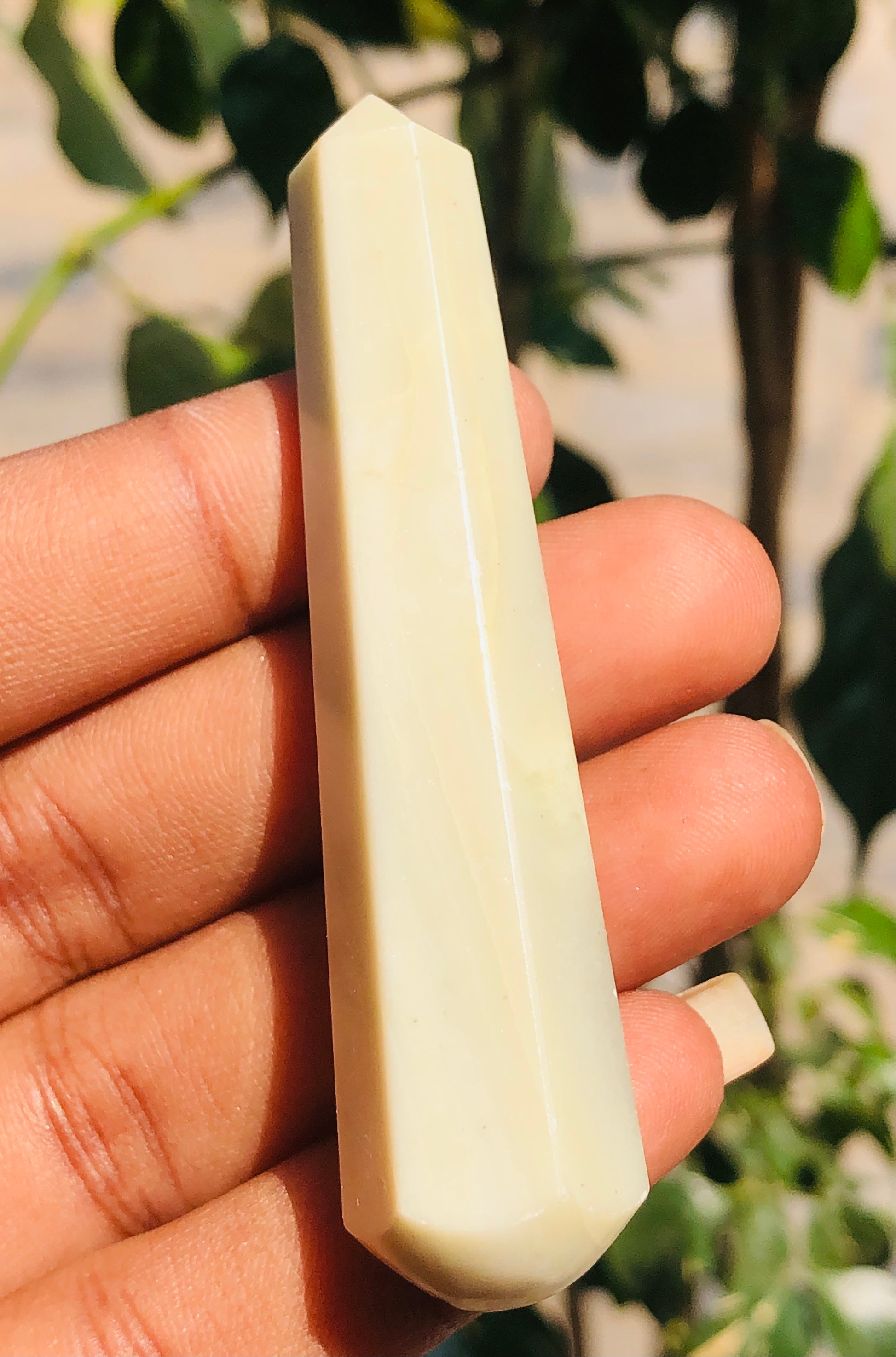 Exclusive 119.00 Carats Genuine Lemon Serpentine Crystal Gemstone Healing Point