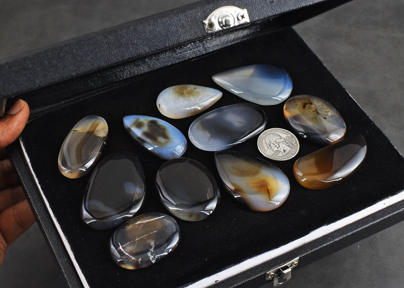 Amazing   840.00 Carats  Genuine Agate Untreated Gemstone Cabochon Lot