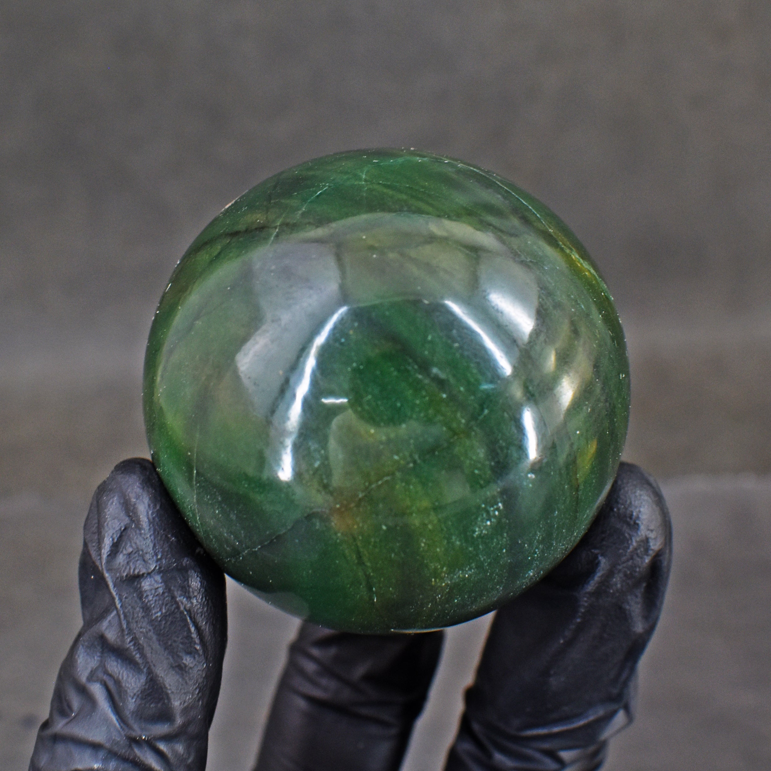 Exclusive 800.00 Cts Genuine Green Jade Healing Ball