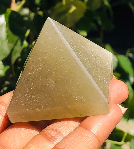 Beautiful 447.00 Cts Genuine Aventurine Crystal Specimen Healing Divine Pyramid
