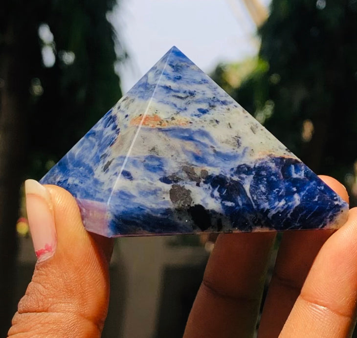 Natural 655.00 Cts Genuine Sodalite Crystal Specimen Healing Divine Pyramid