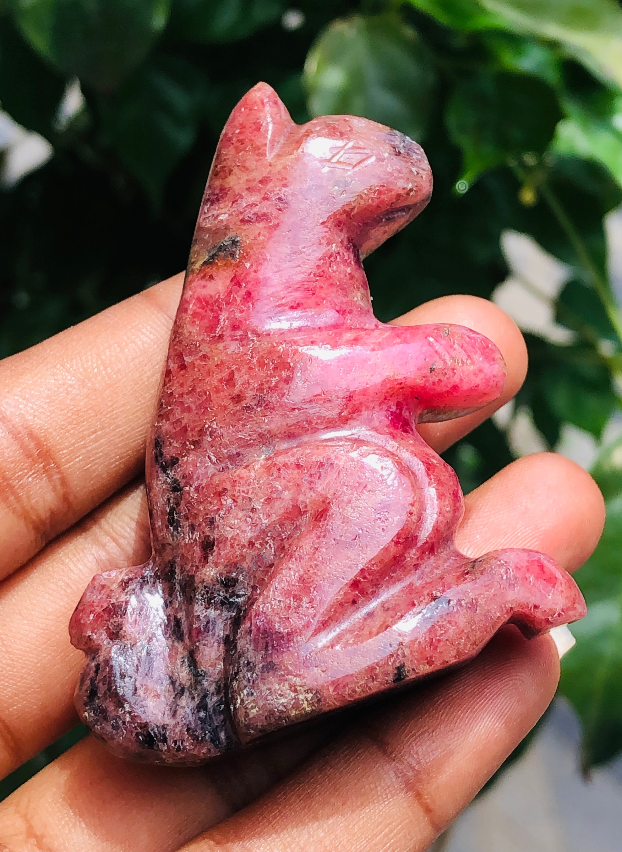 Exclusive 403.00 Cts Genuine Rhodonite Hand Carved Kangaroo Gemstone Carving 2026  Collection