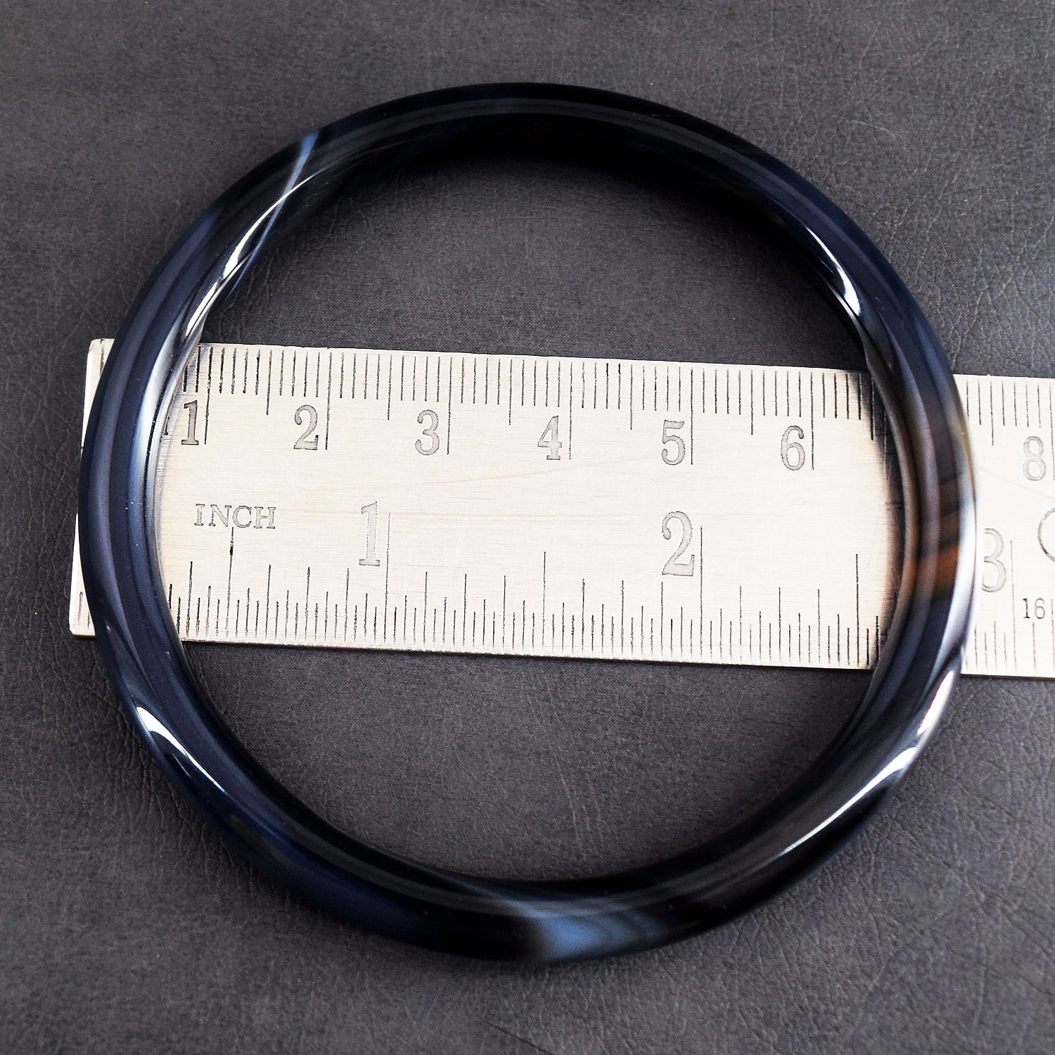 Decent 81.00 Cts Genuine Black Agate Crystal Specimen Gemstone Premium Fancy Bangle