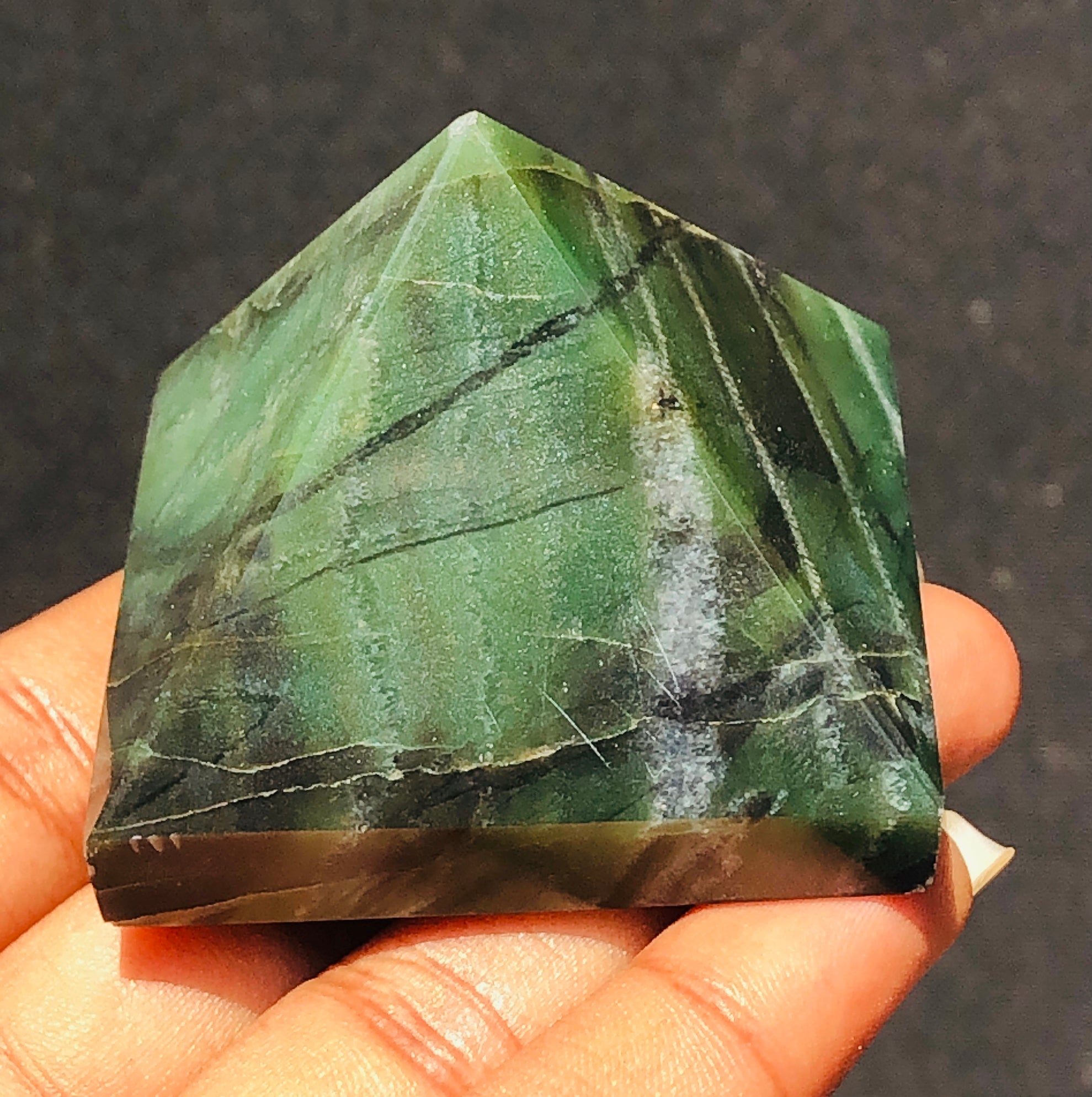 Amusing 508.00 Cts Genuine Green Jade Healing Crystal Specimen Divine Pyramid
