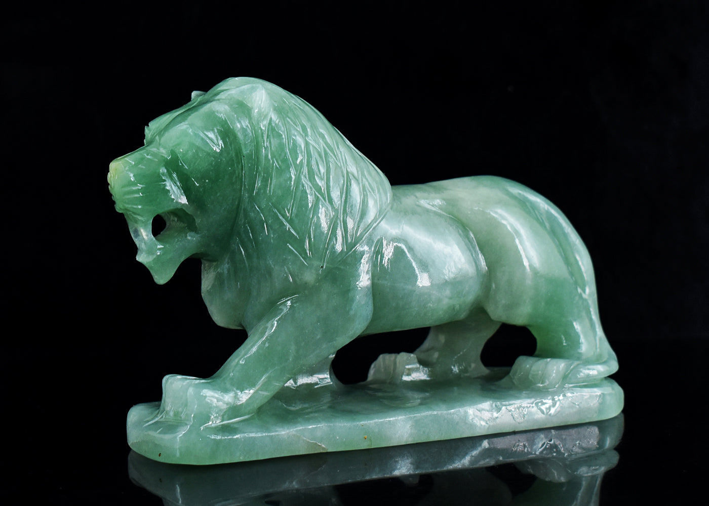 Artisian 4590.00 Cts Genuine Green Aventurine Hand Carved Crystal Gemstone Carving Lion