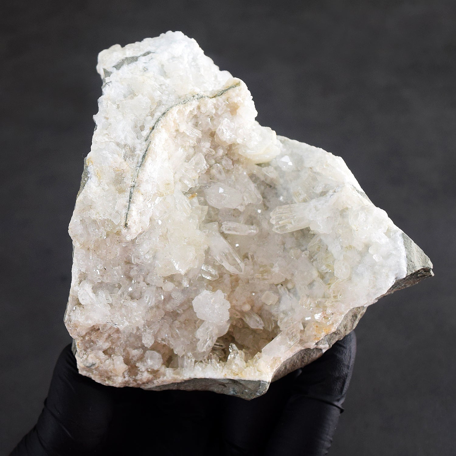 Beautiful 2616.00 Cts Genuine Chalcedony With Quartz Crystal Specimen Gemstone Cluster