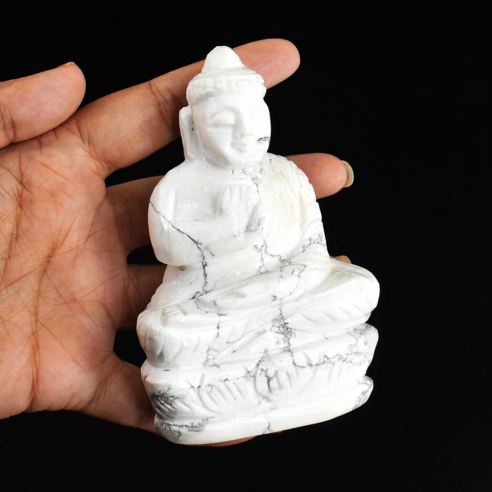 Gorgeous 1332.00  Cts Genuine  Howlite Hand Carved Crystal Lord Buddha Gemstone Carving