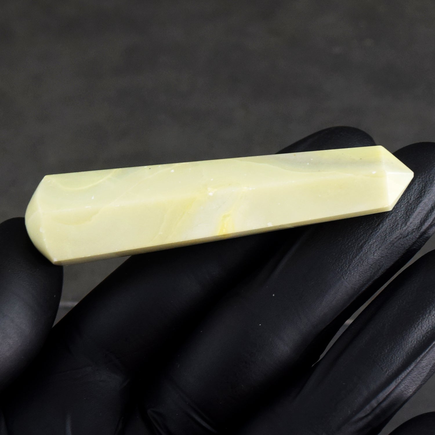 Beautiful 140.00 Carats Genuine Lemon Serpentine Crystal Gemstone Healing Point