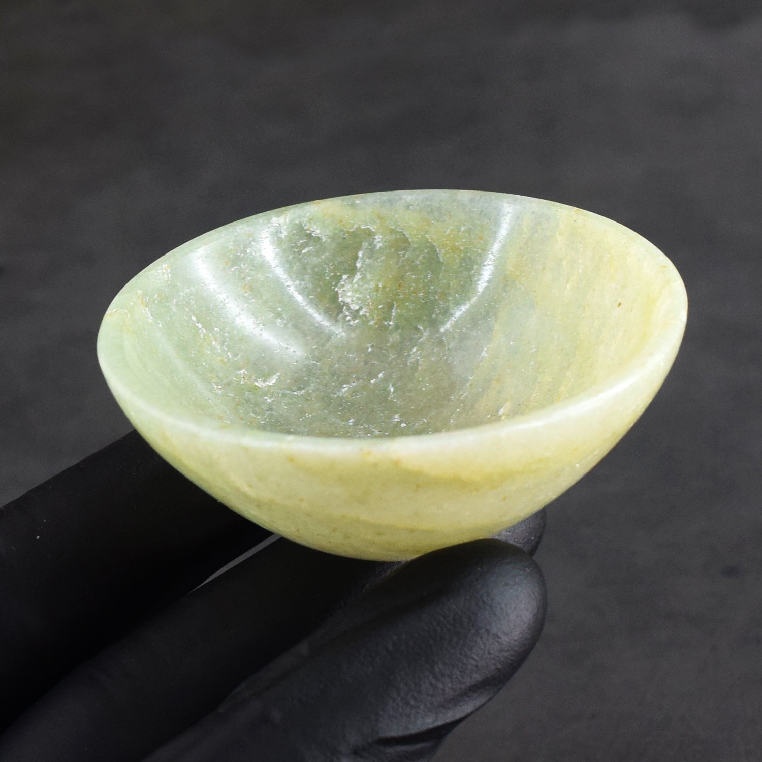 Fantastic 150.00 Carats Genuine Green Aventurine Hand Carved Crystal Gemstone Carving Bowl