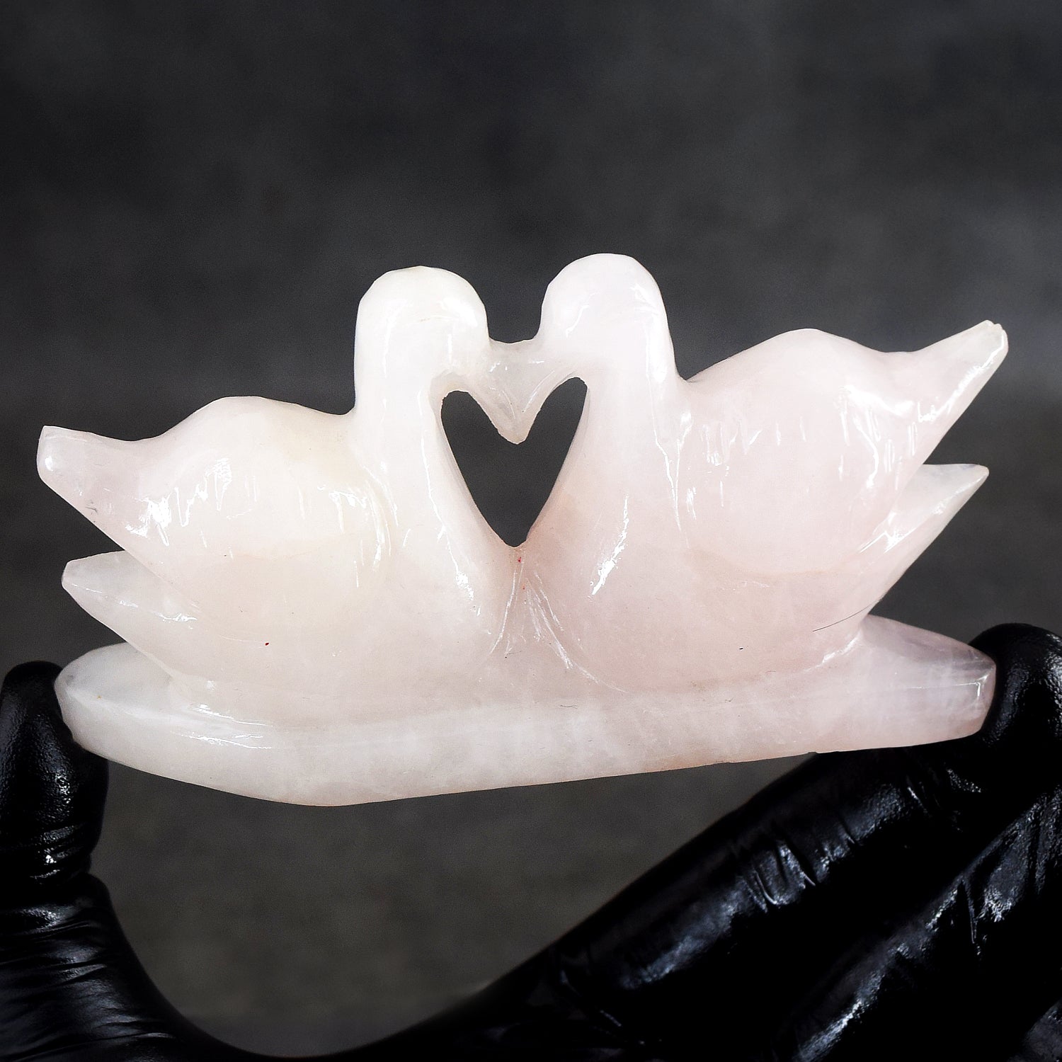Natural 625.00 Cts Genuine Rose Quartz Hand Carved Premium Love Swan Pair