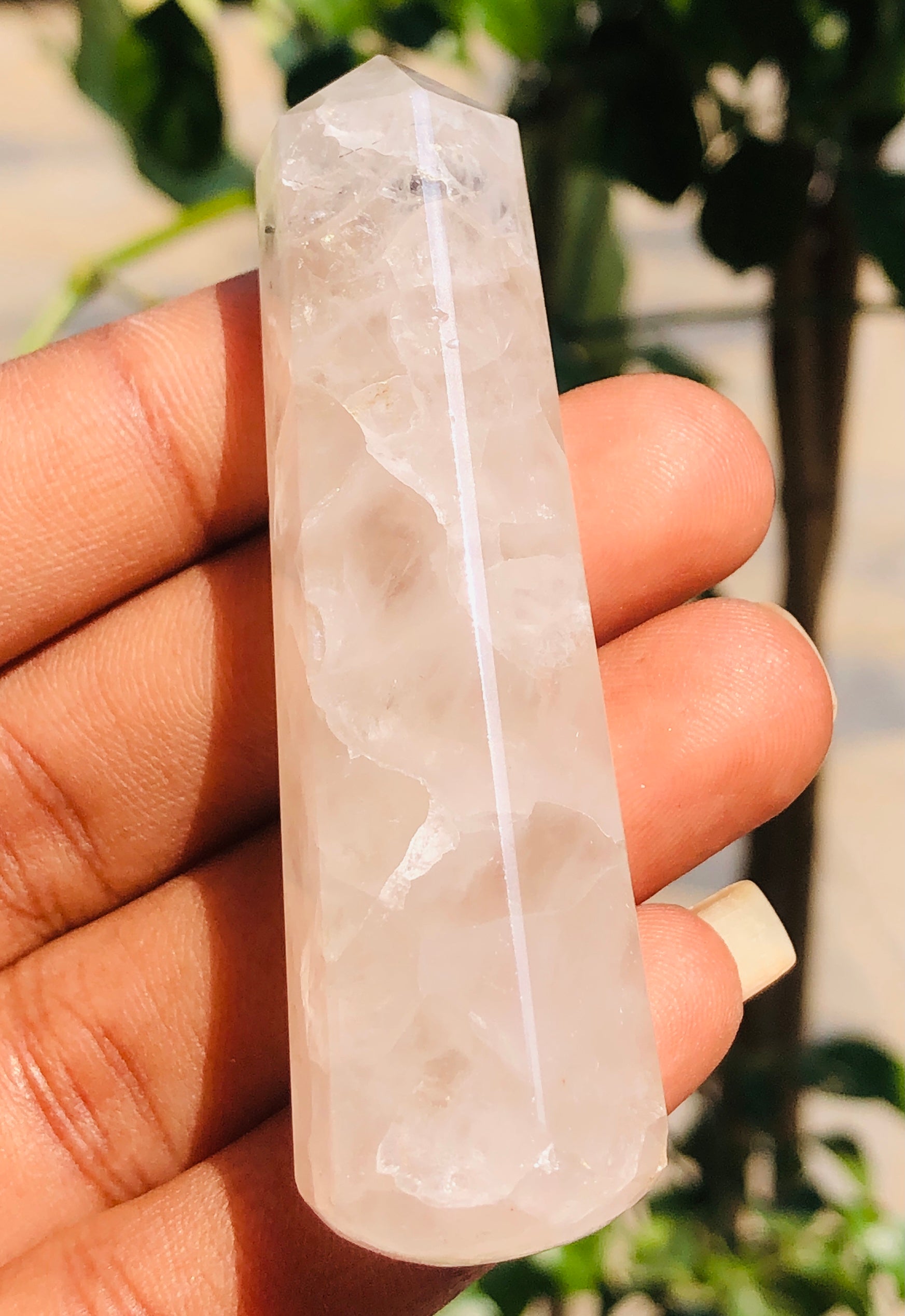 Artisian 176.00 Carats Genuine White Quartz Crystal Gemstone Healing Point
