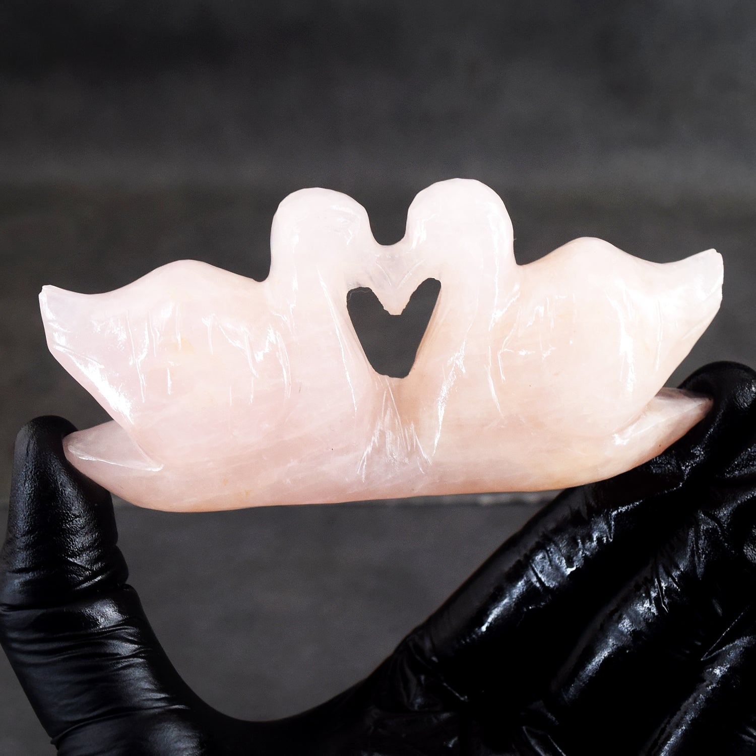 Natural 649.00 Cts Genuine Rose Quartz Hand Carved Premium Love Swan Pair